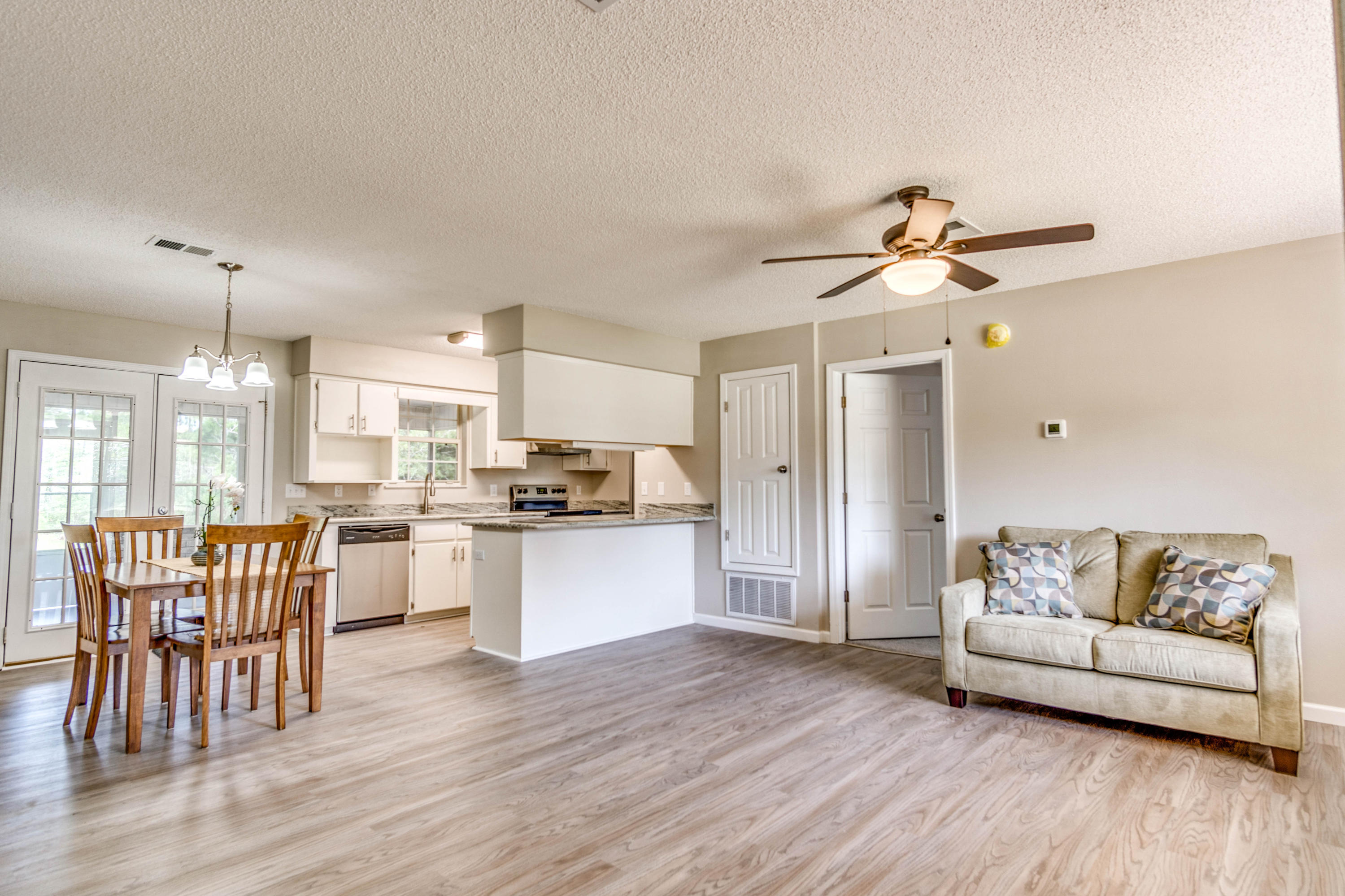 Navarre 2nd Addition - Residential