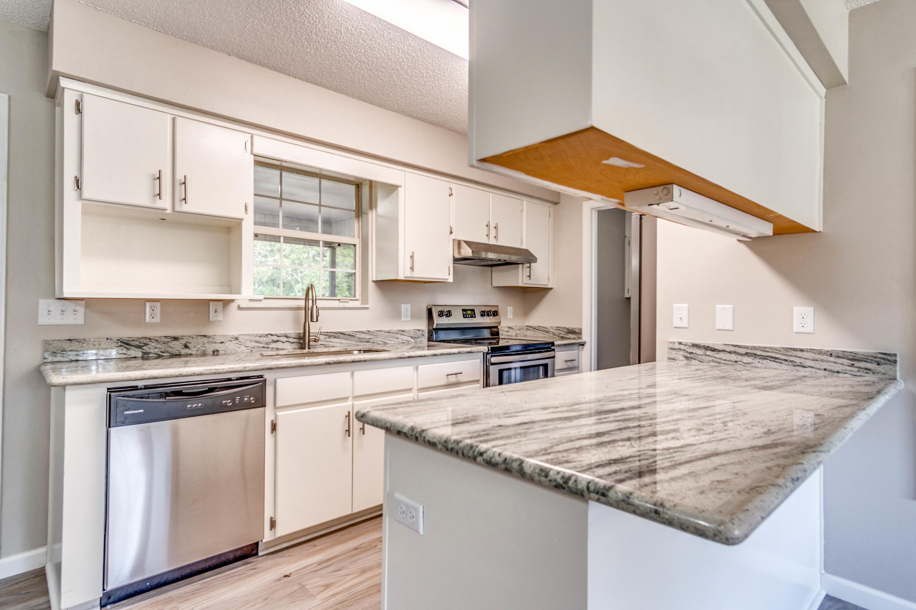 Navarre 2nd Addition - Residential