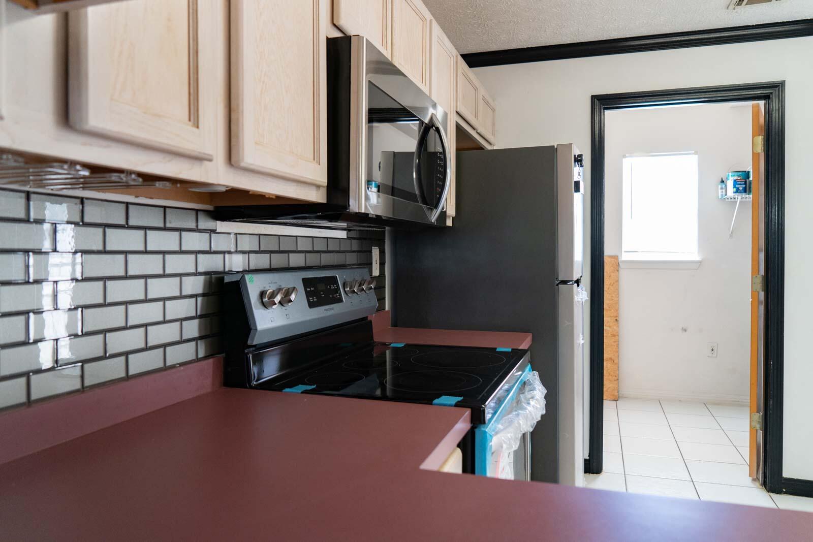 CHATELAINE EST PH II LOT 10 BLK B - Residential
