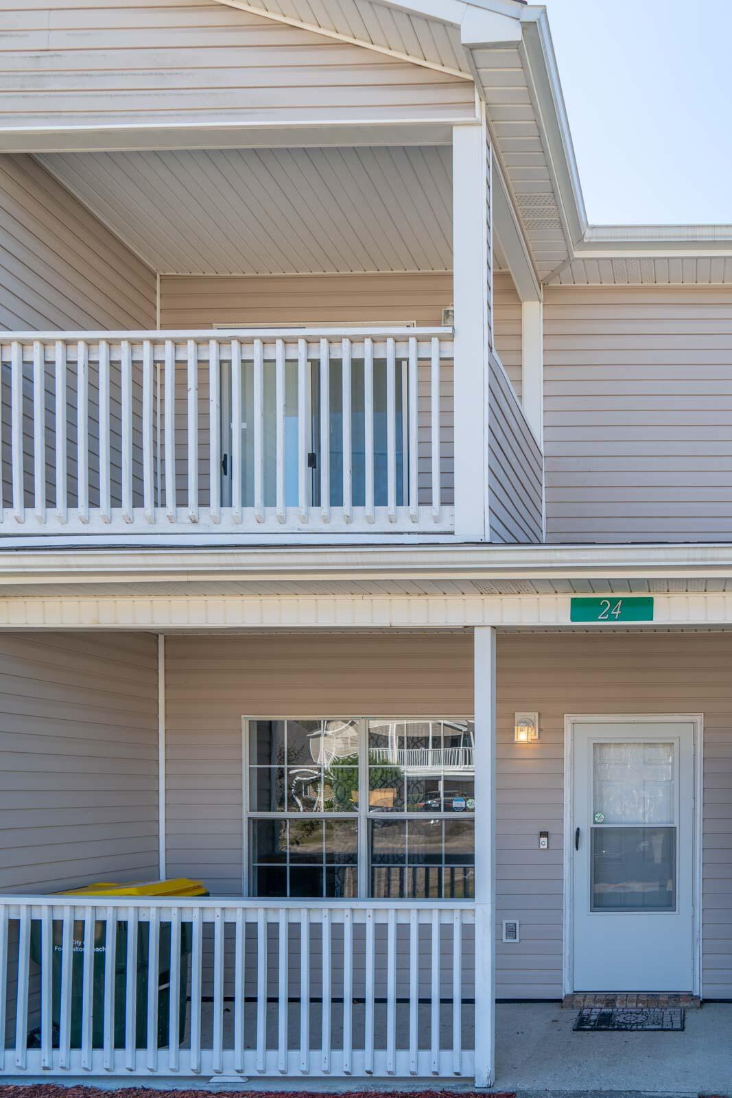 CHATELAINE EST PH II LOT 10 BLK B - Residential