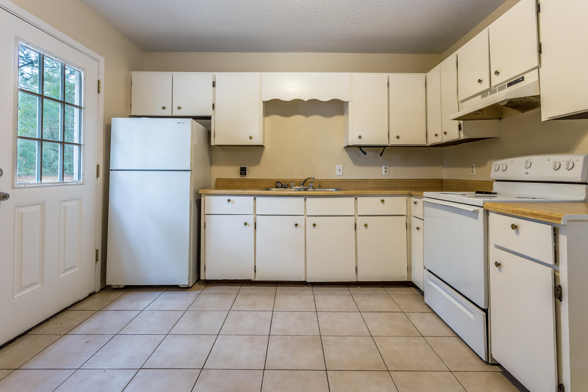 LIVE OAK - Residential Lease