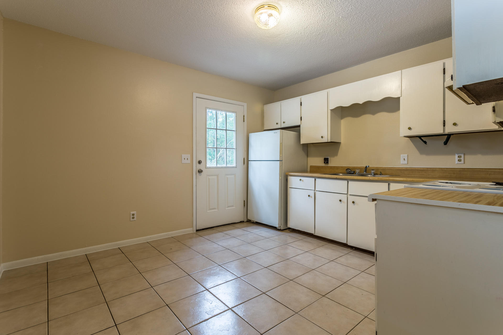 LIVE OAK - Residential Lease