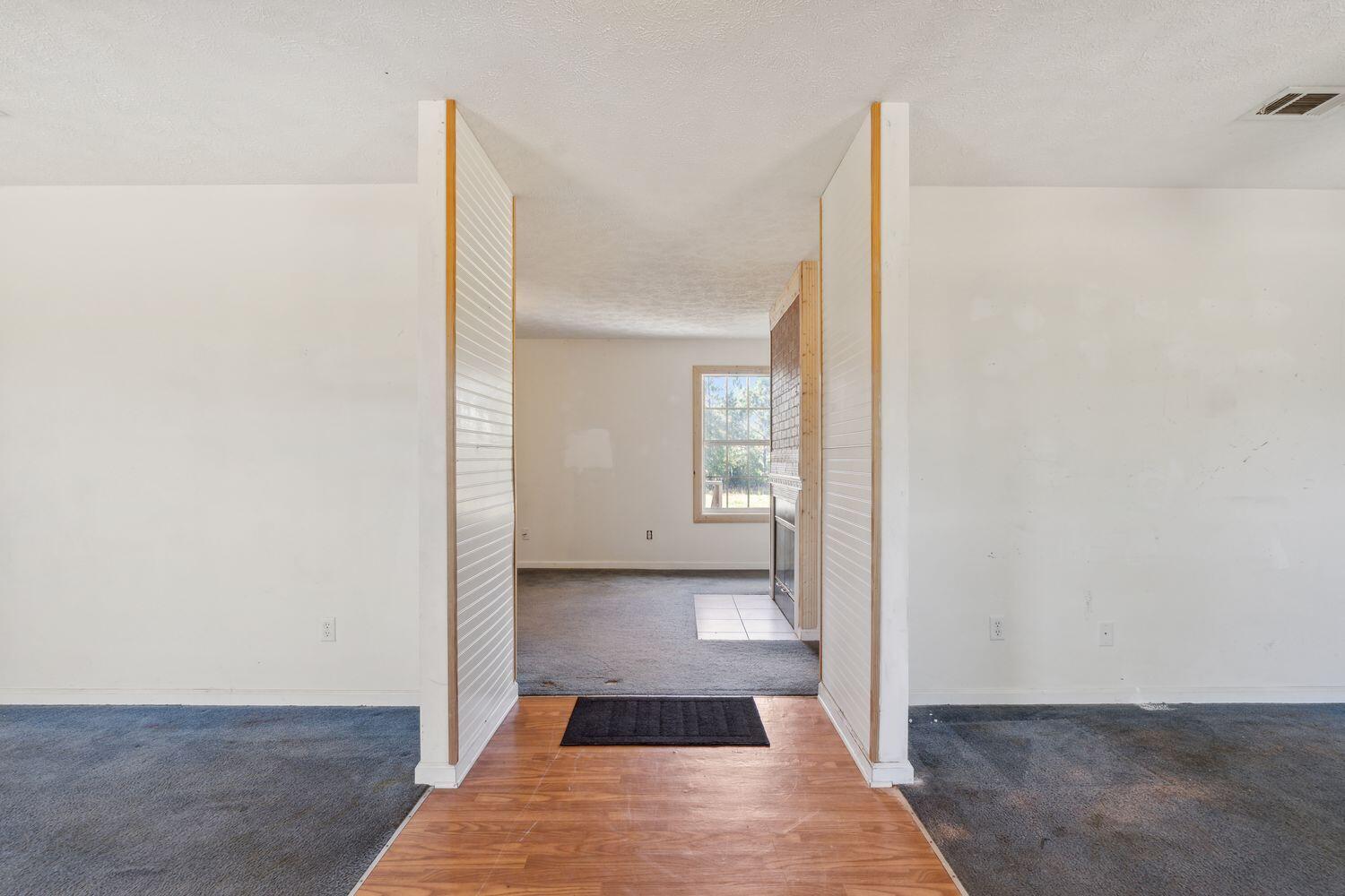 NO RECORDED SUBDIVISION - Residential