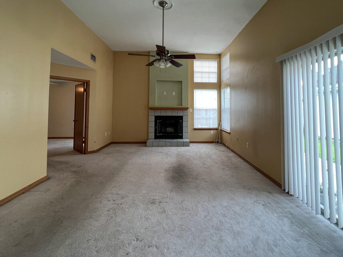 COVENTRY PARK VILLAGE PH I LOT 6 BLK C - Residential