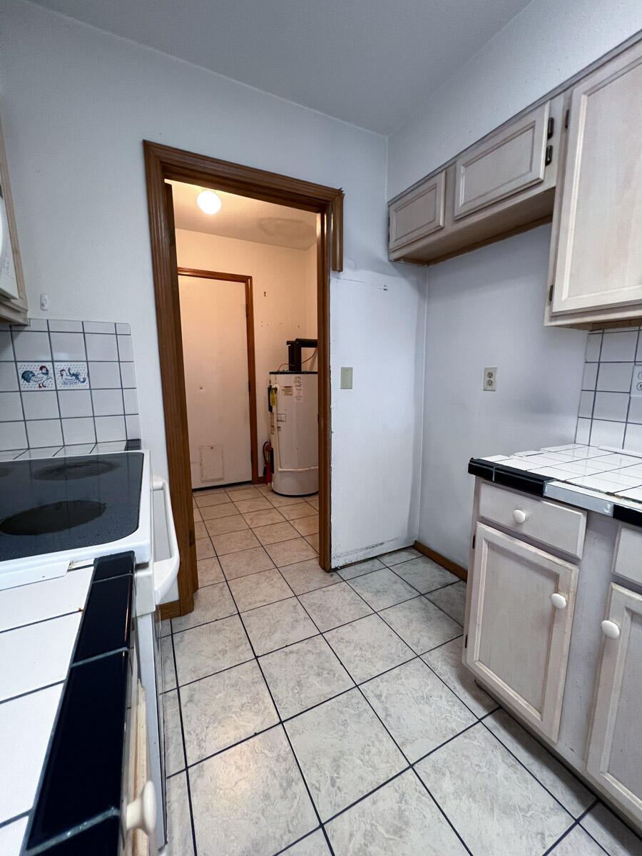 COVENTRY PARK VILLAGE PH I LOT 6 BLK C - Residential