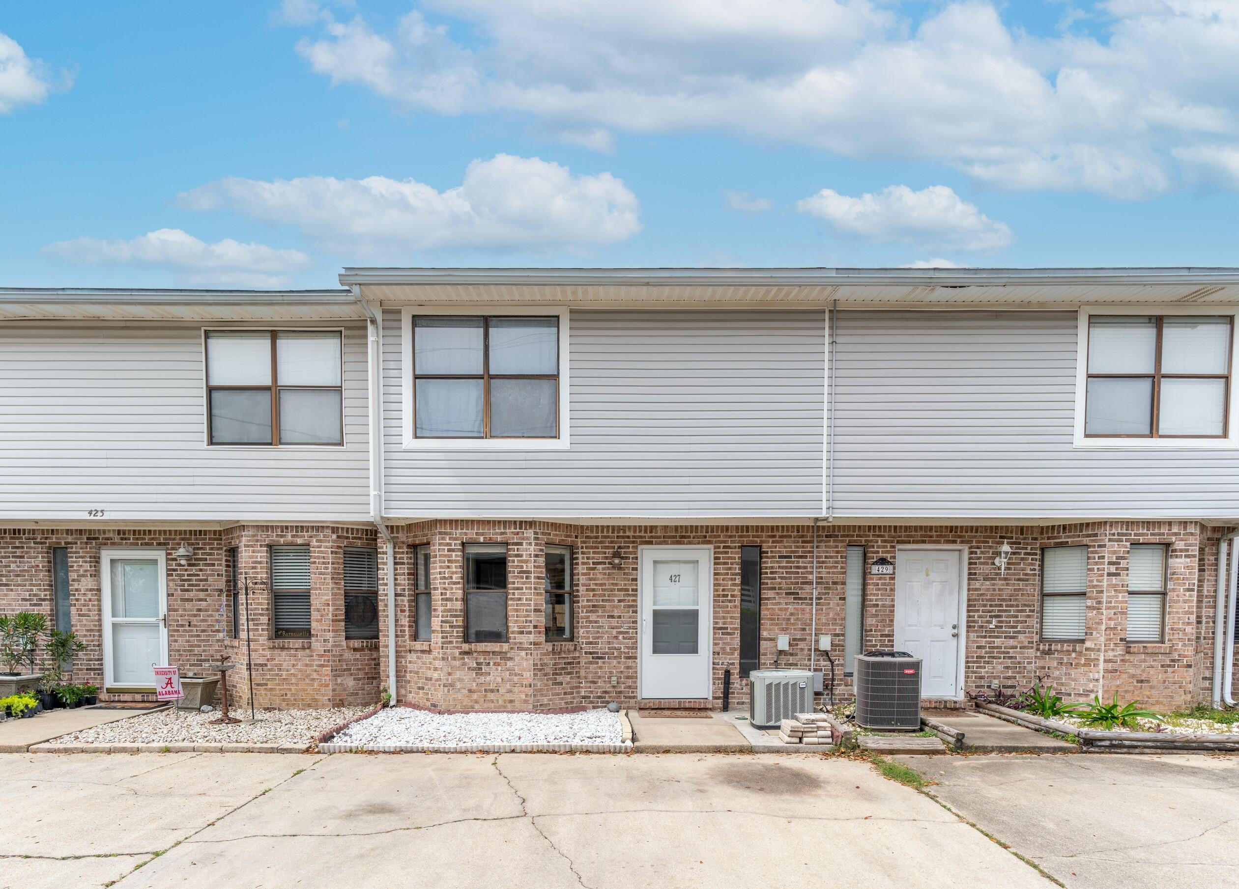 Harbor Townhomes - Residential
