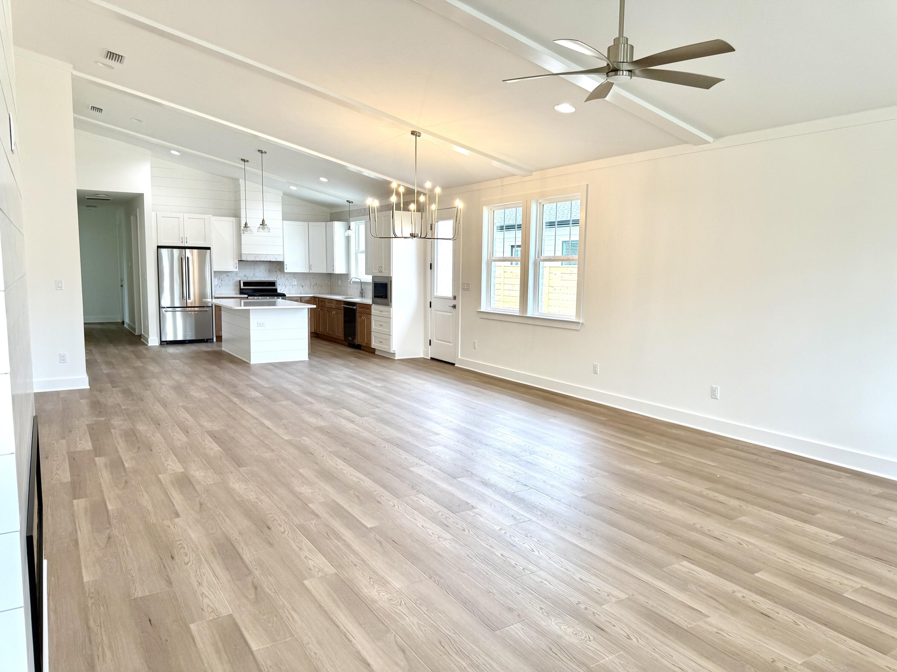 DEER MOSS CREEK - Residential