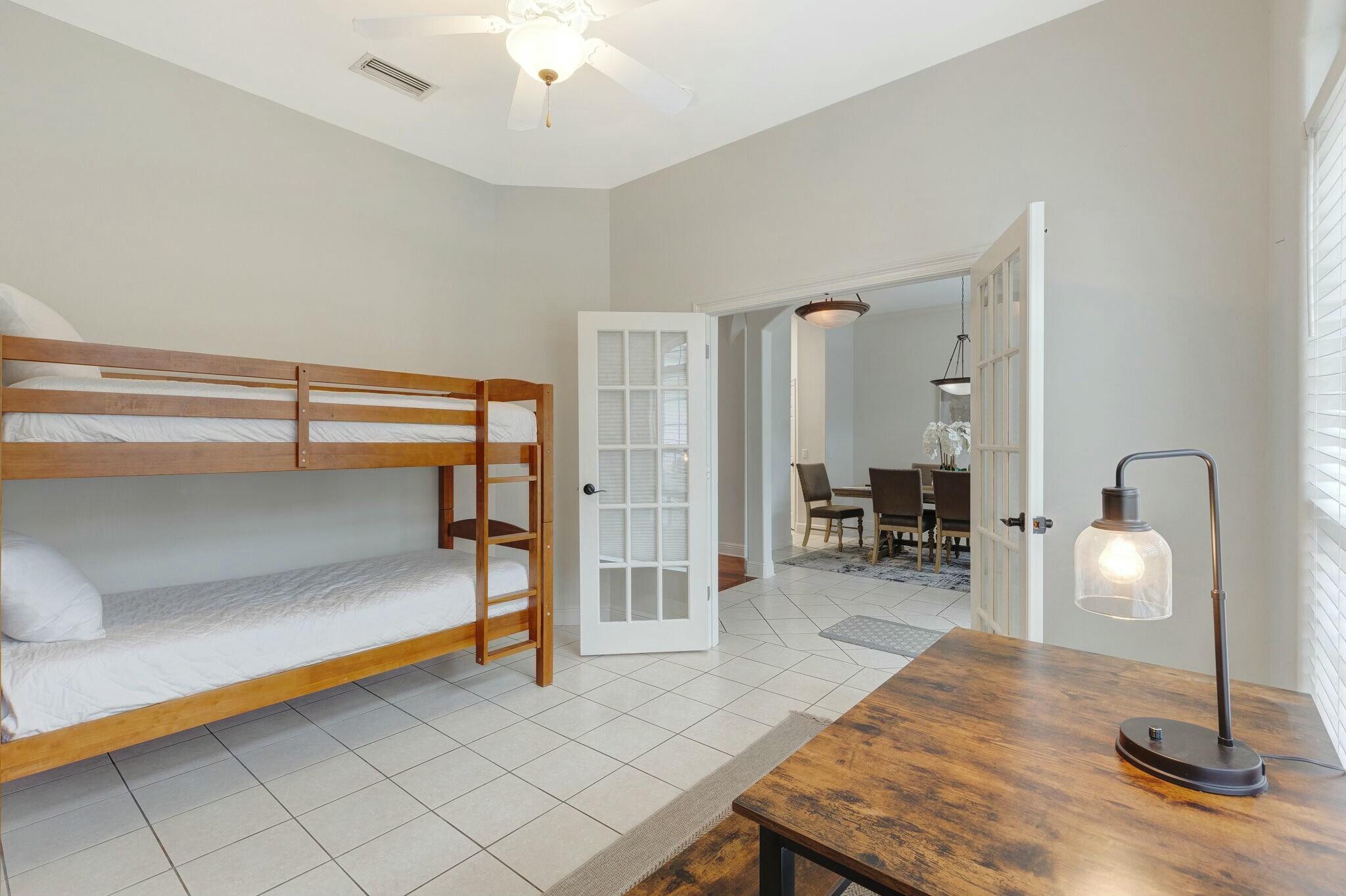 HOLIDAY SHORES ESTATES - Residential