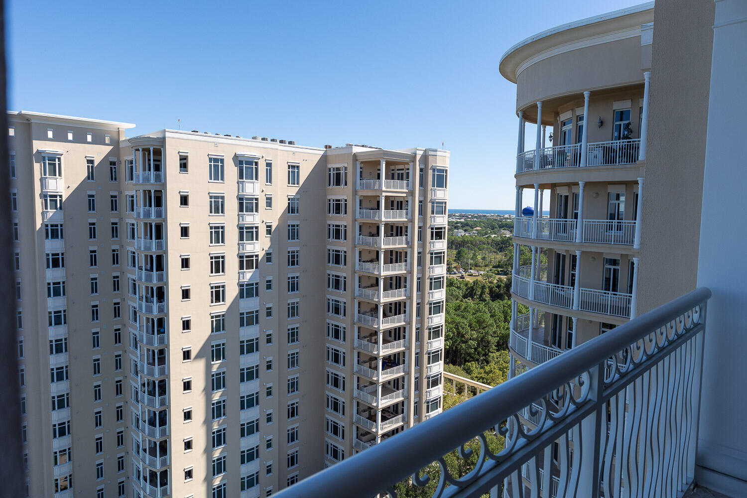 ONE WATER PLACE AT KELLY PLANTATION - Residential