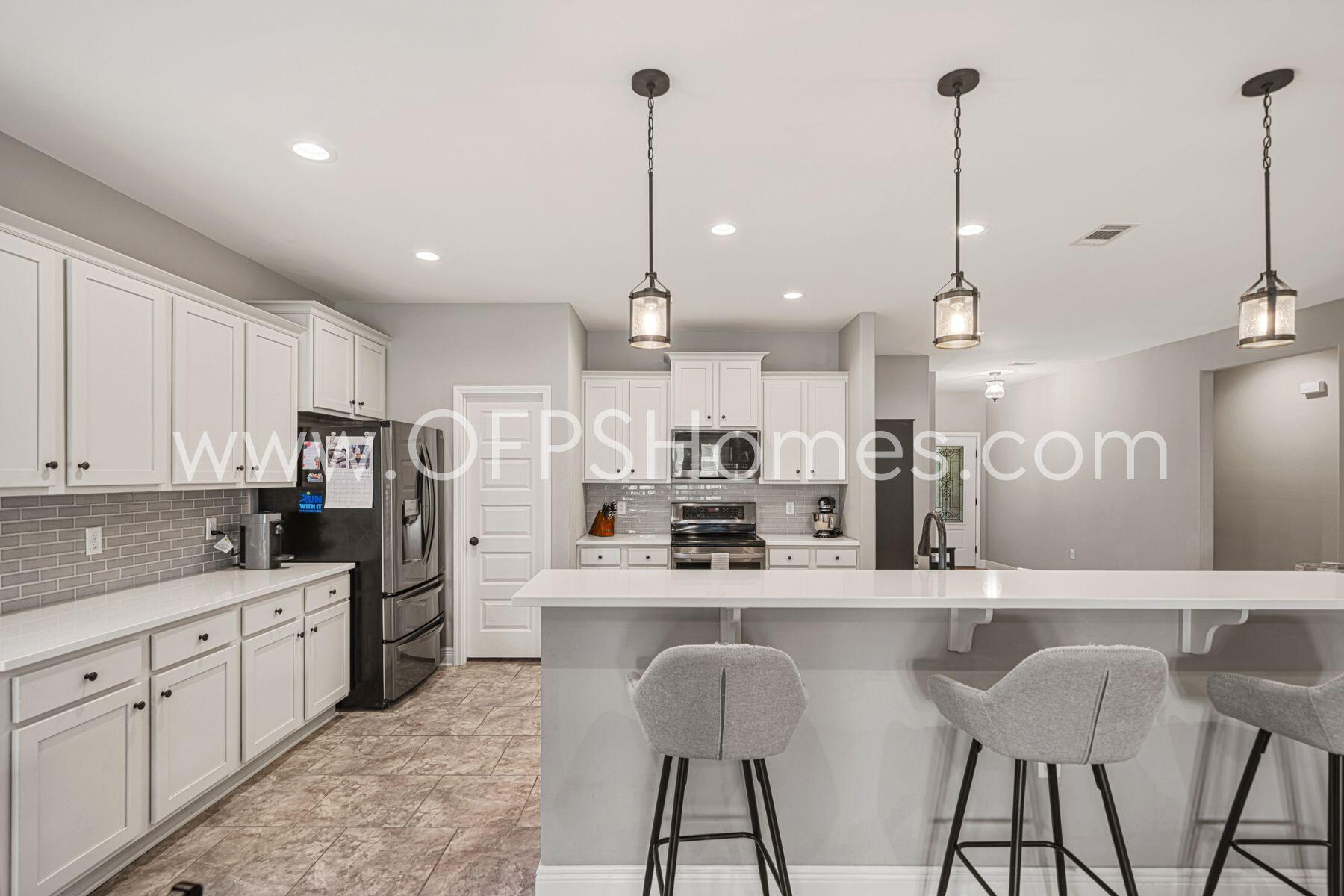 SCHOOLVIEW - Residential Lease