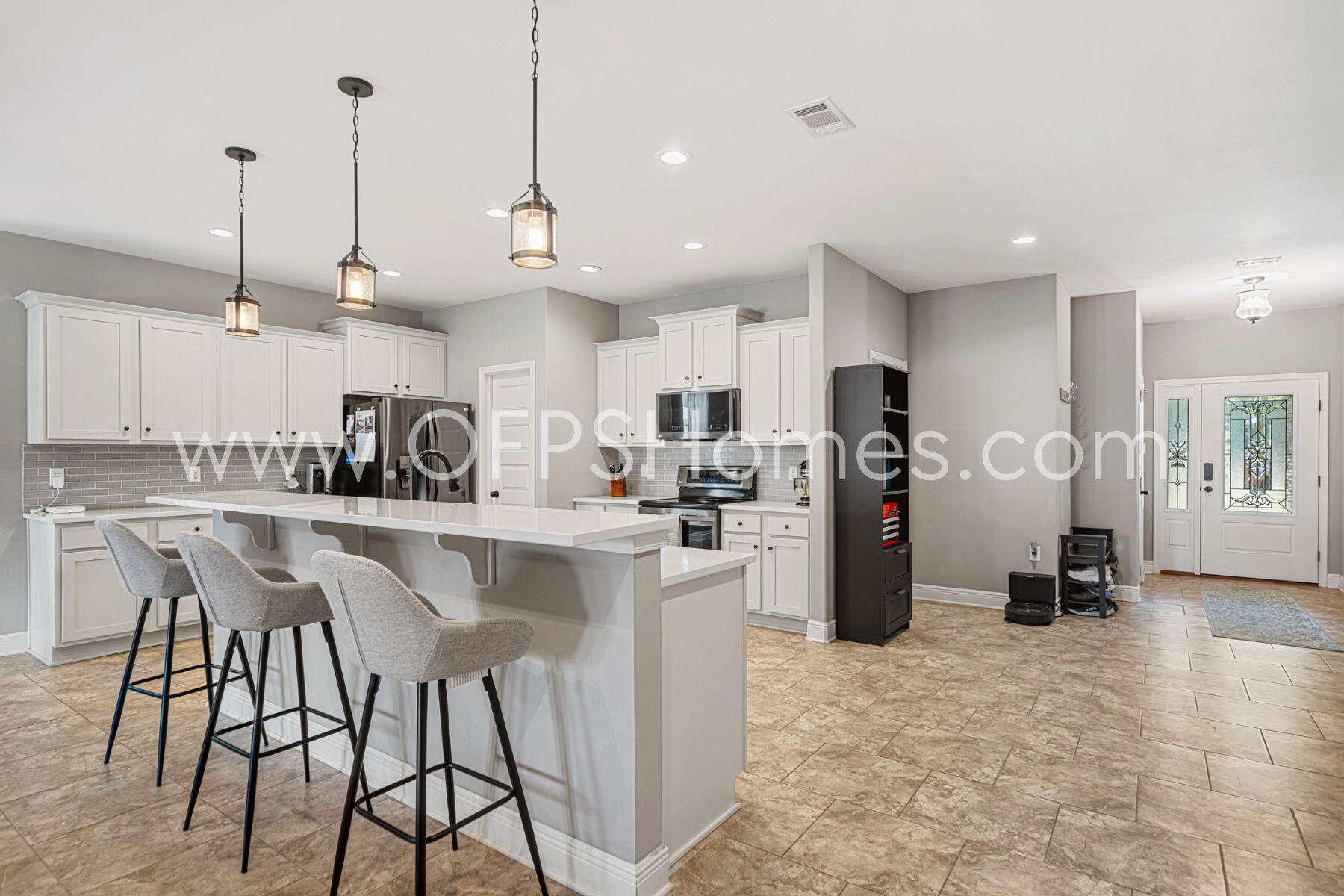 SCHOOLVIEW - Residential Lease