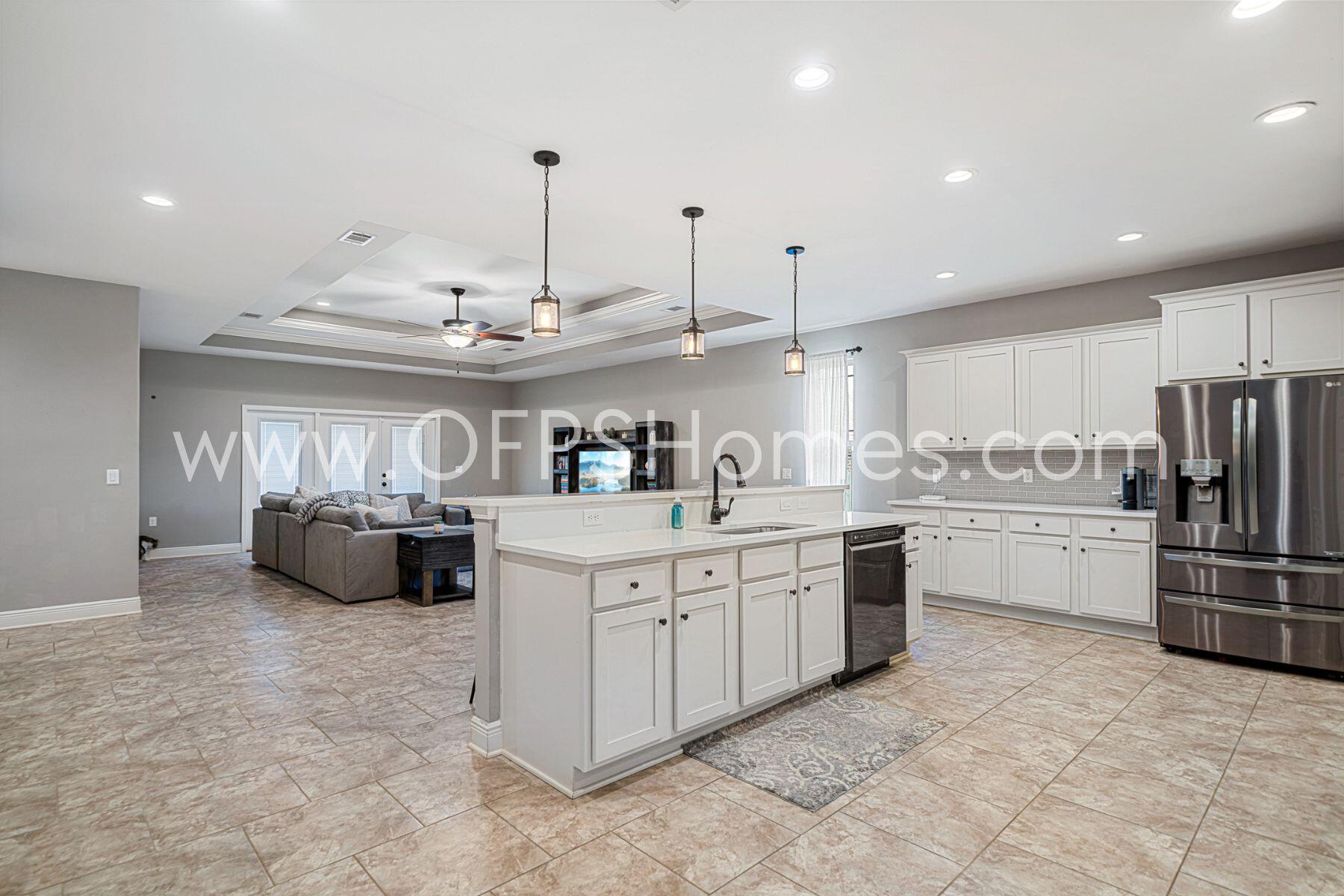 SCHOOLVIEW - Residential Lease