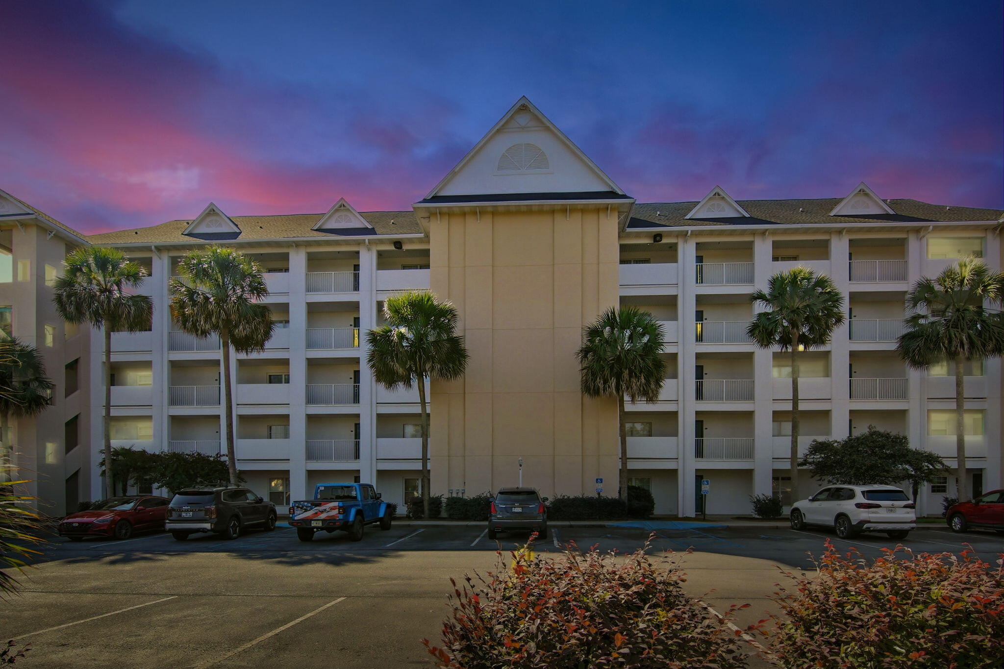 This ground floor Florida Club unit features 2 bedrooms and two baths, laundry room, dining area and screened patio overlooking the pool. The complex has a hot tub, pool, workout room, club house complete with a full kitchen for hosting your gatherings. This unit has new carpet, new hot water heater and HVAC was replaced in 2017. Located just across the street from Rocky Bayou State Park, with trails, boat launch and picnic areas. Looking for simple living or an investment, Florida Club is a great choice.