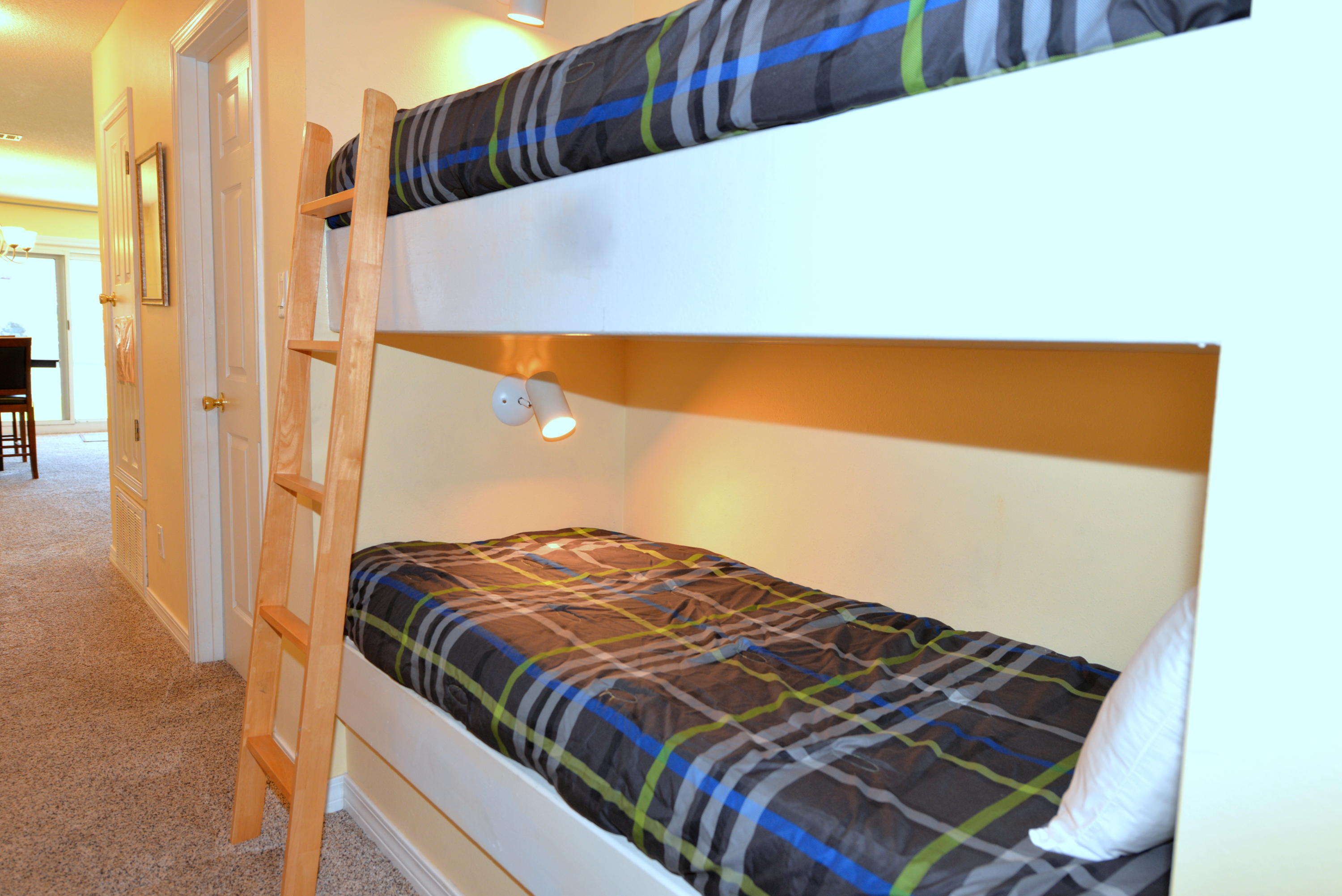 MARAVILLA CONDO - Residential