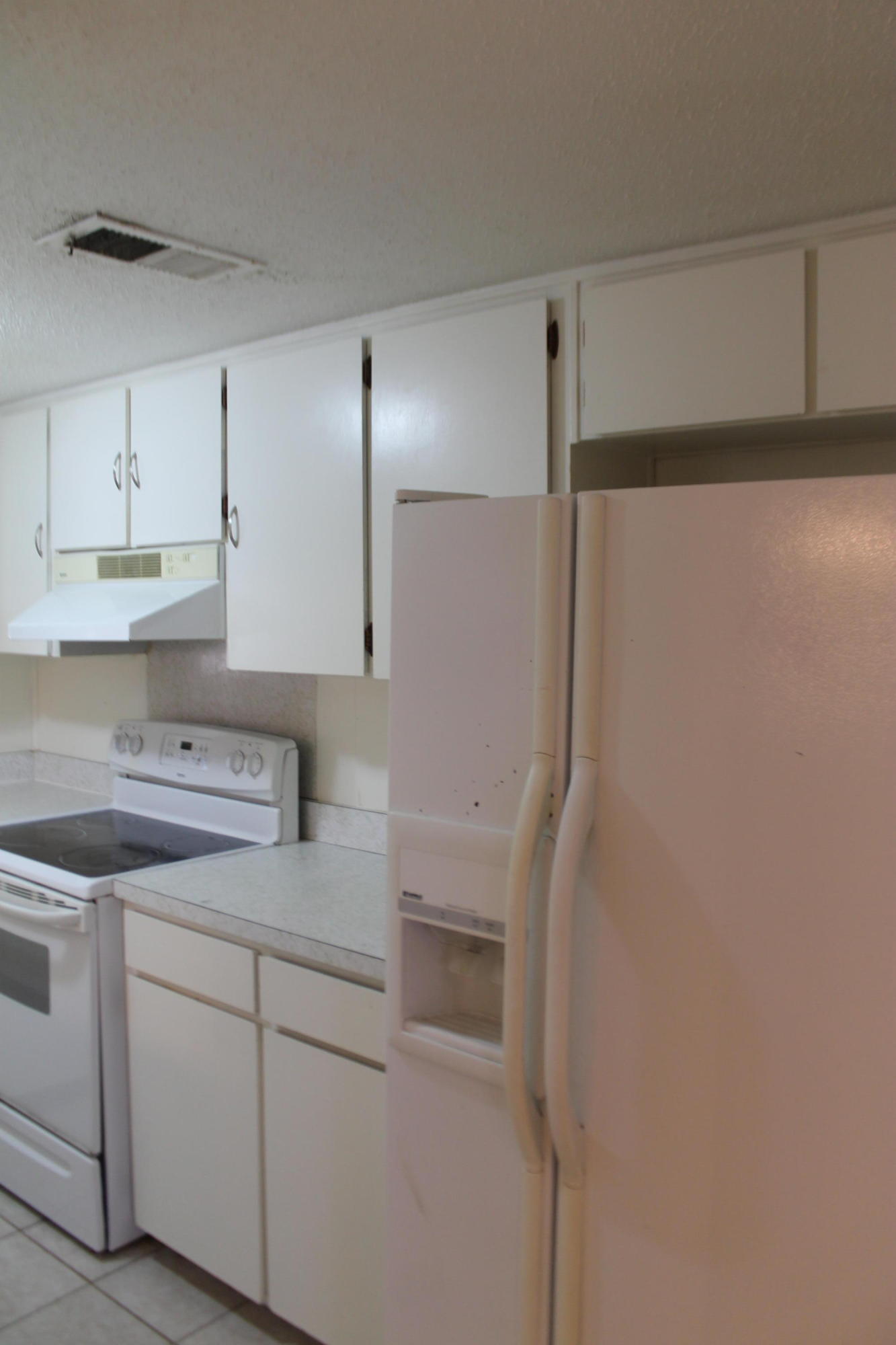 VALENCIA ARMS - Residential Lease