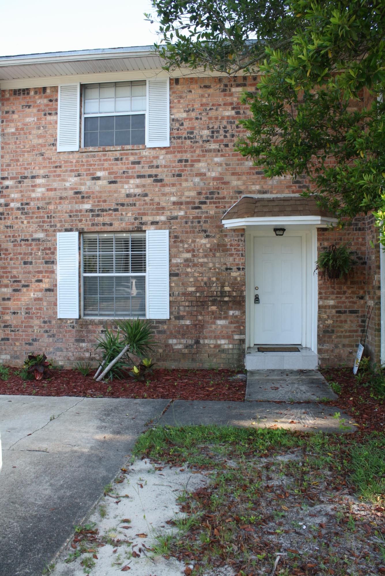 VALENCIA ARMS - Residential Lease