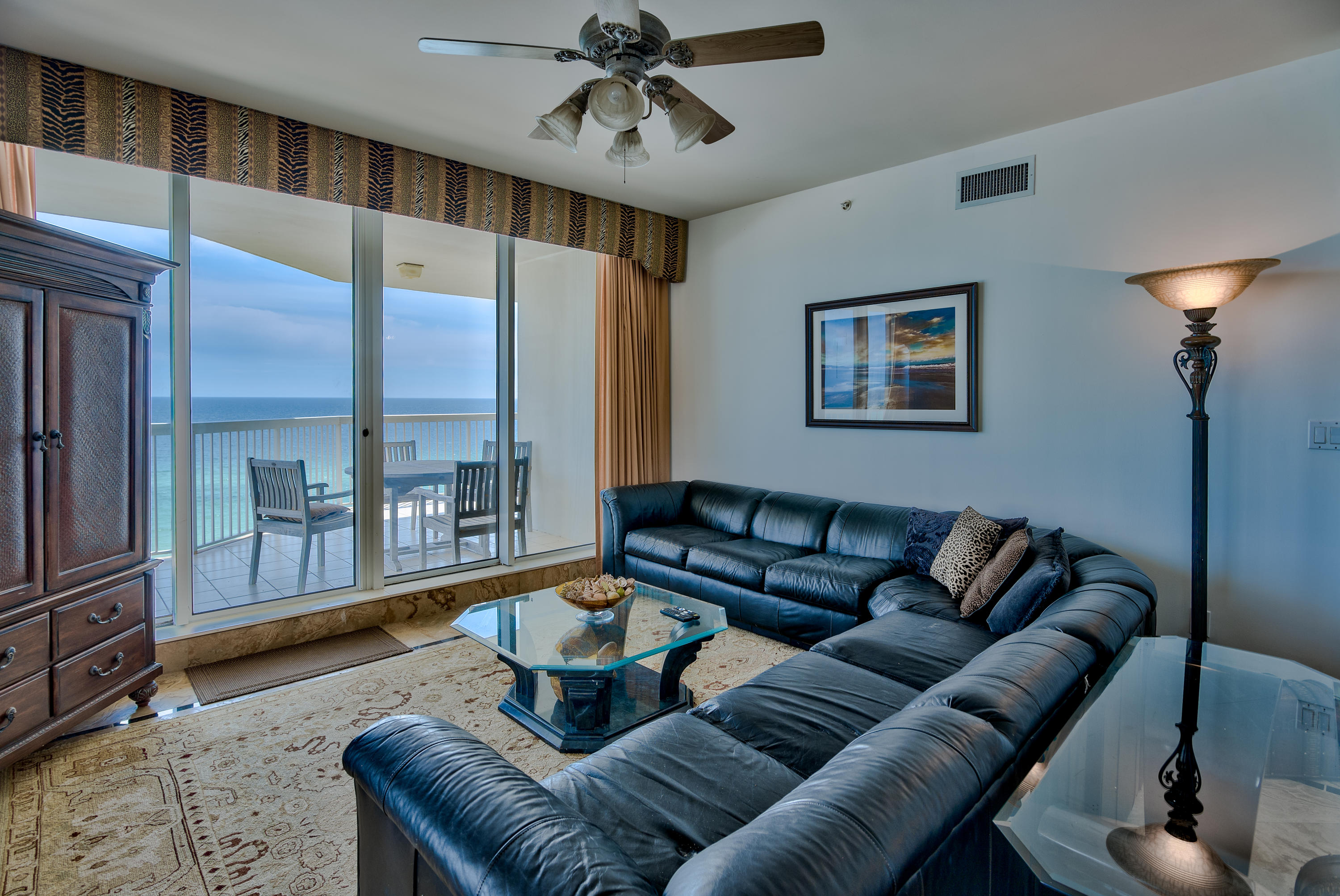 SILVER BEACH TOWERS - Residential