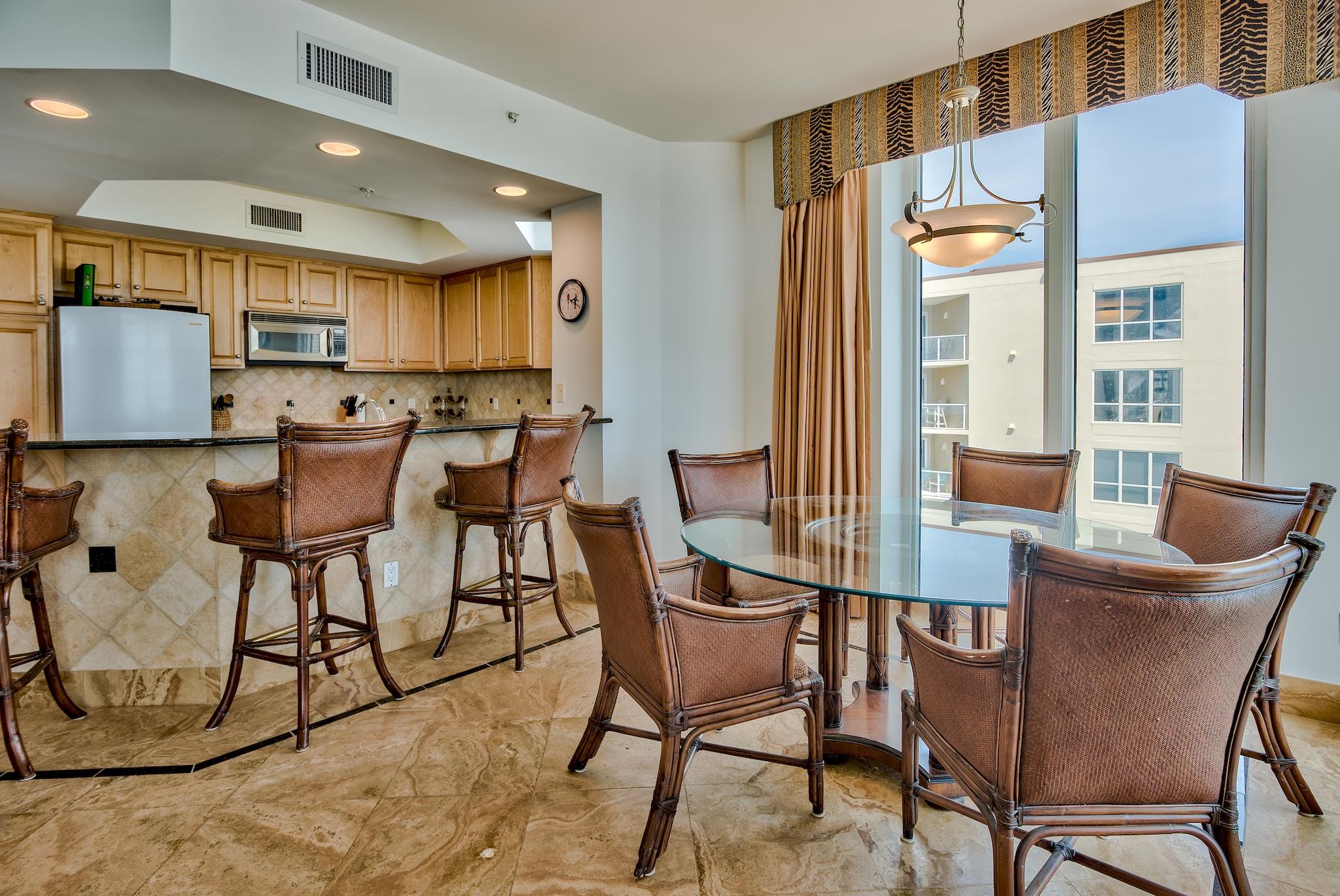 SILVER BEACH TOWERS - Residential