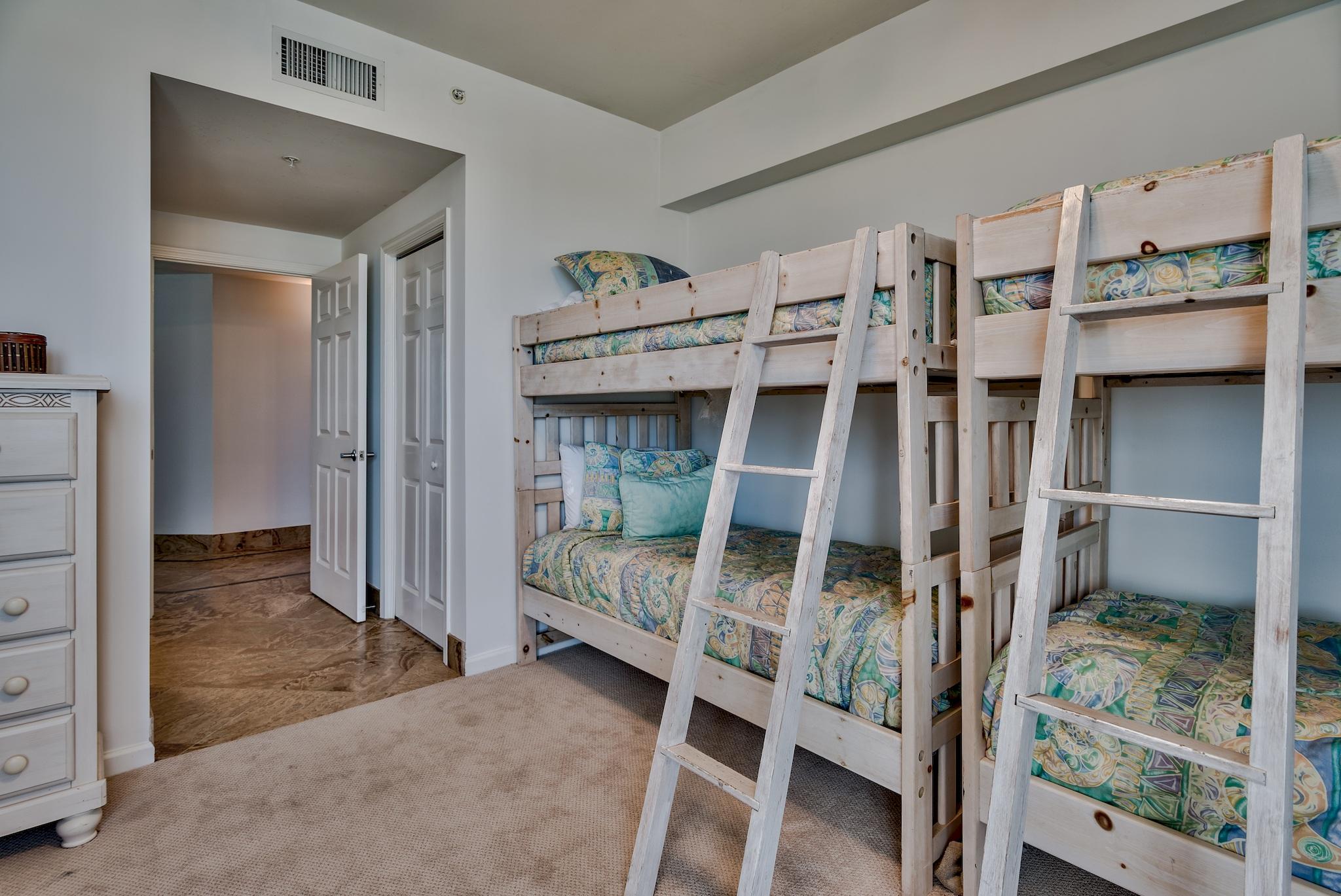 SILVER BEACH TOWERS - Residential