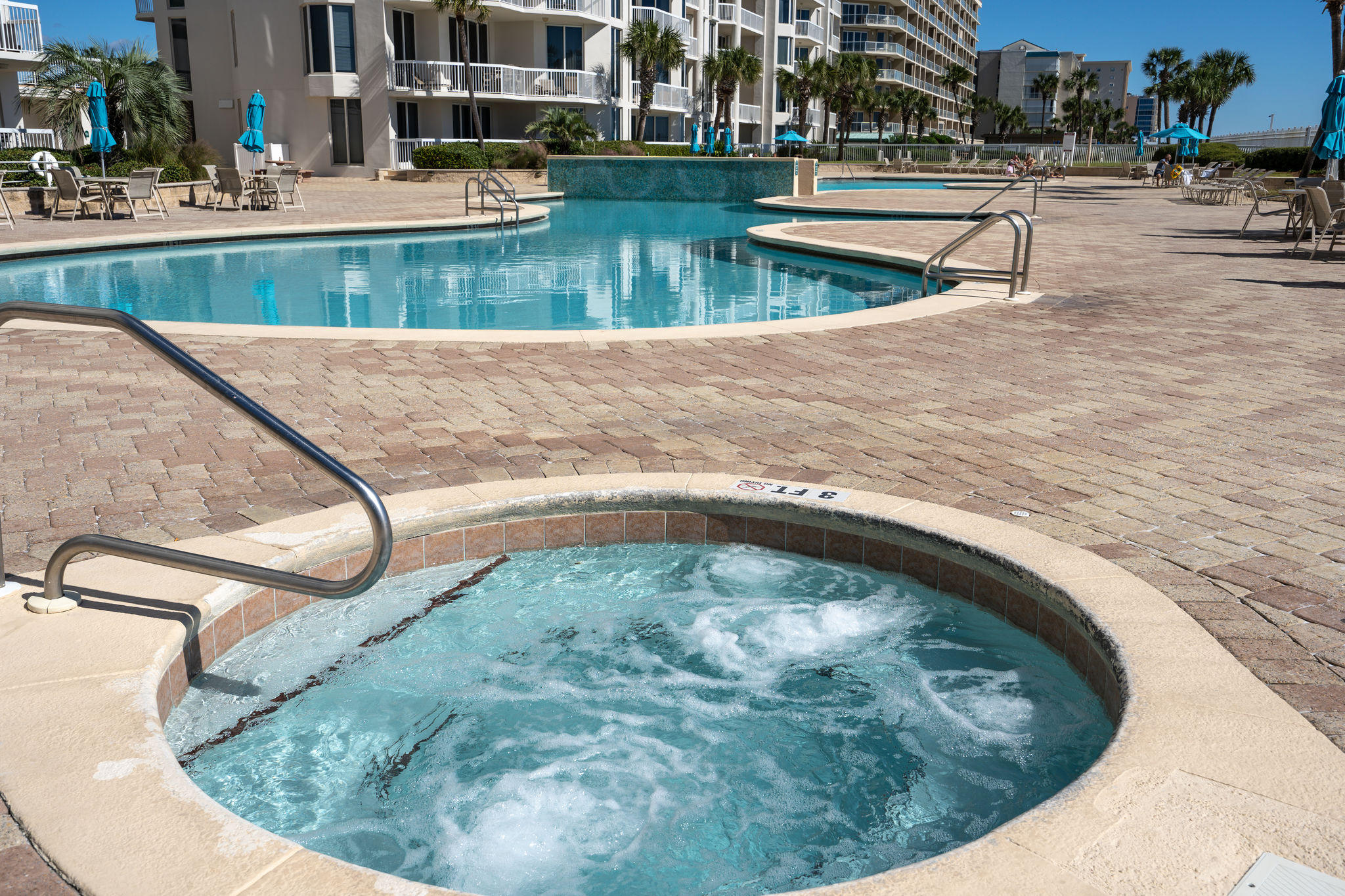 SILVER BEACH TOWERS - Residential