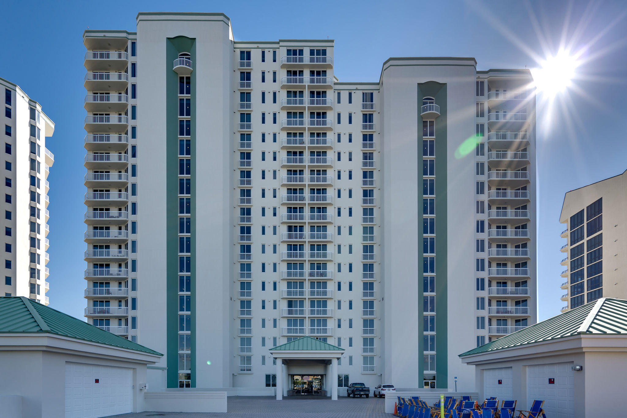 SILVER BEACH TOWERS - Residential