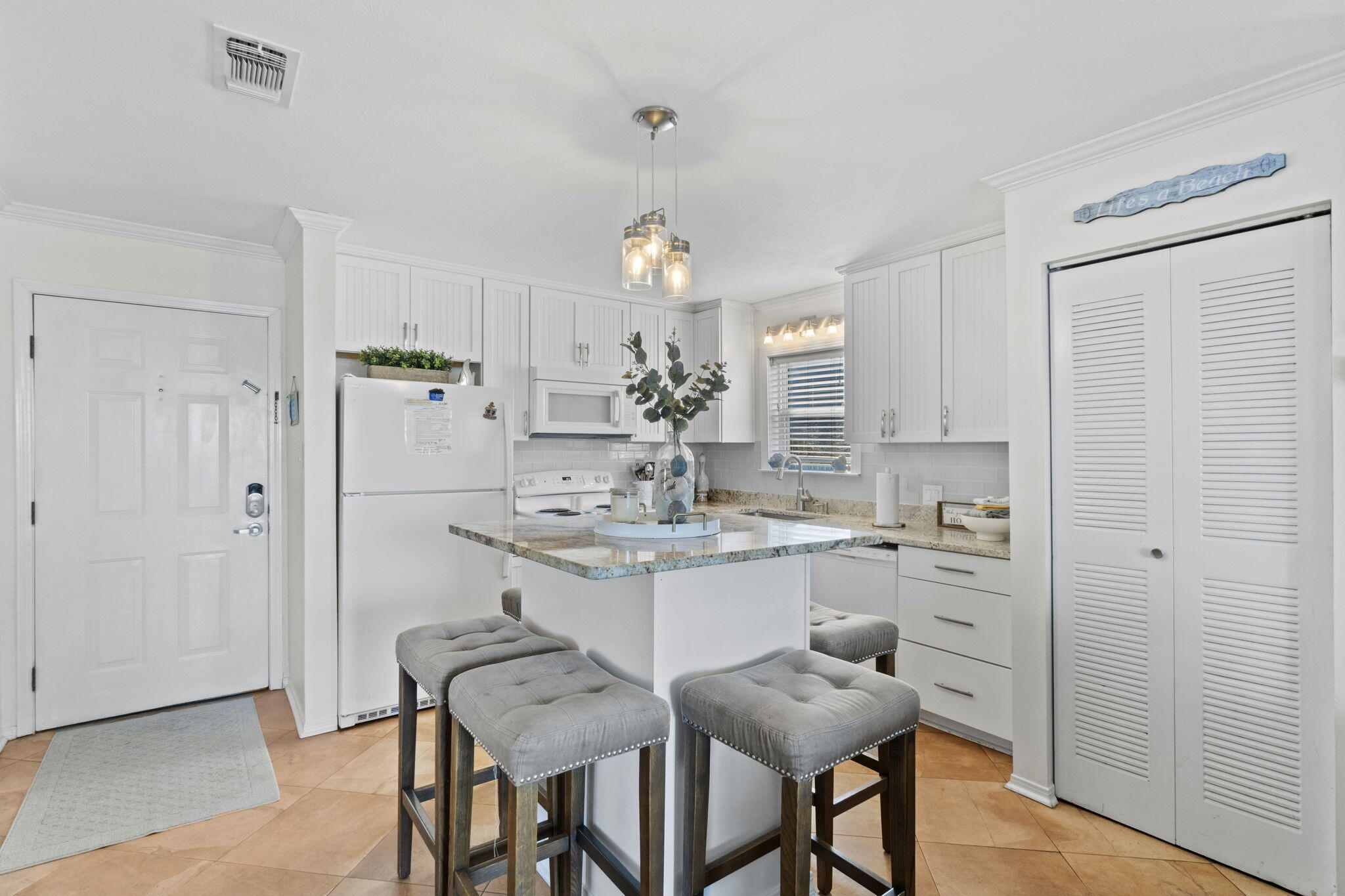 HERMITAGE CONDOMINIUM - Residential