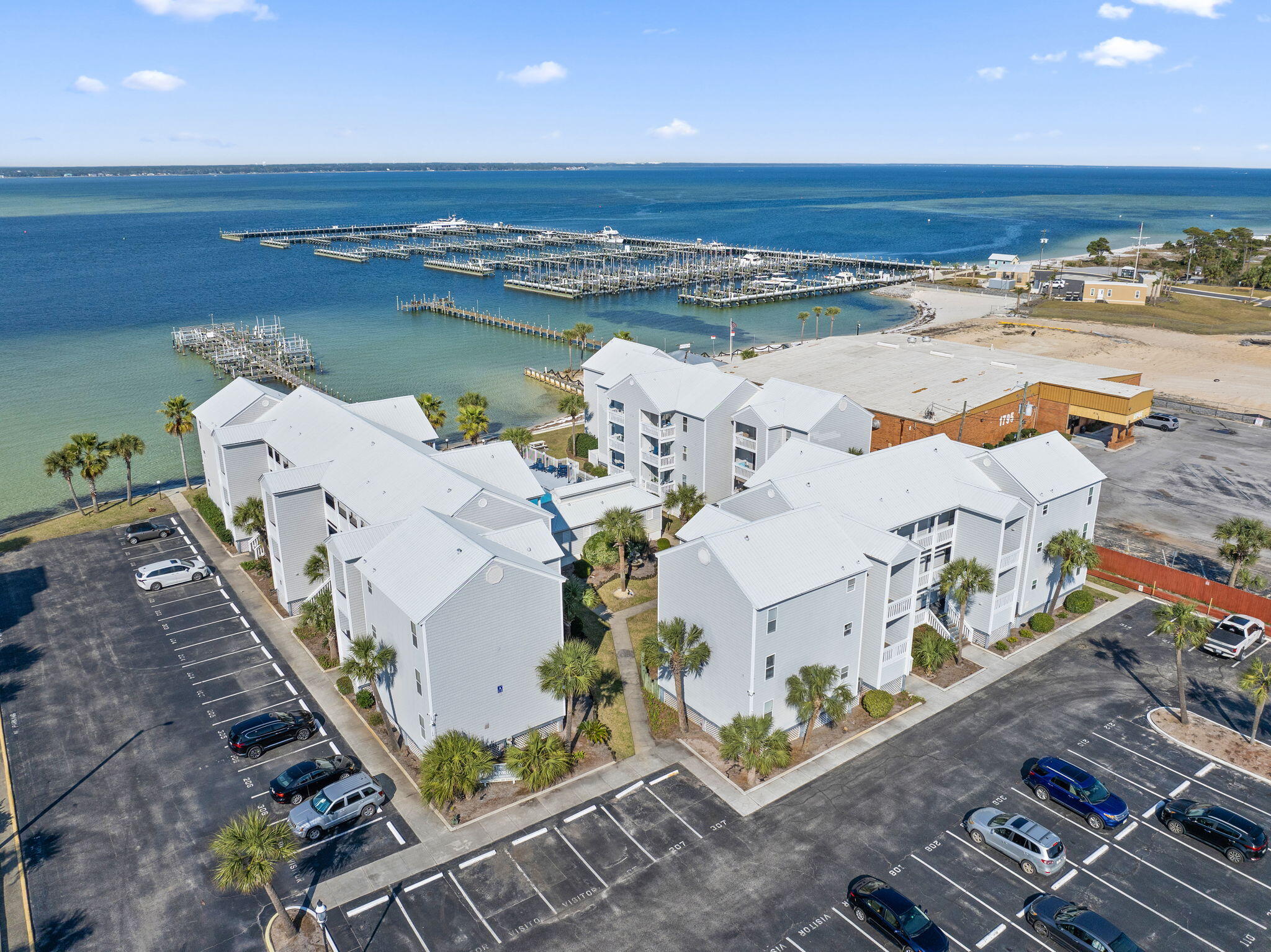 HERMITAGE CONDOMINIUM - Residential