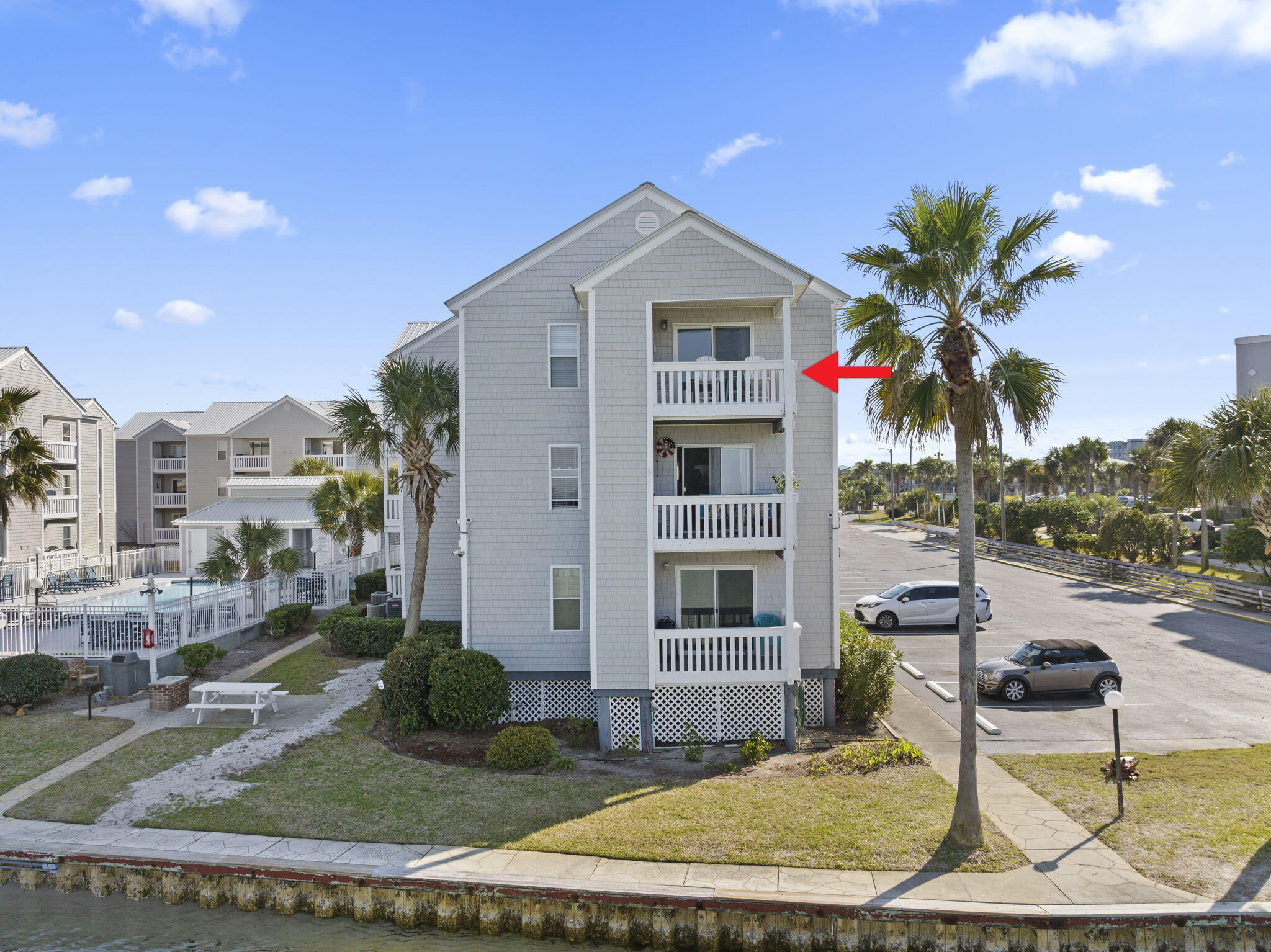 HERMITAGE CONDOMINIUM - Residential
