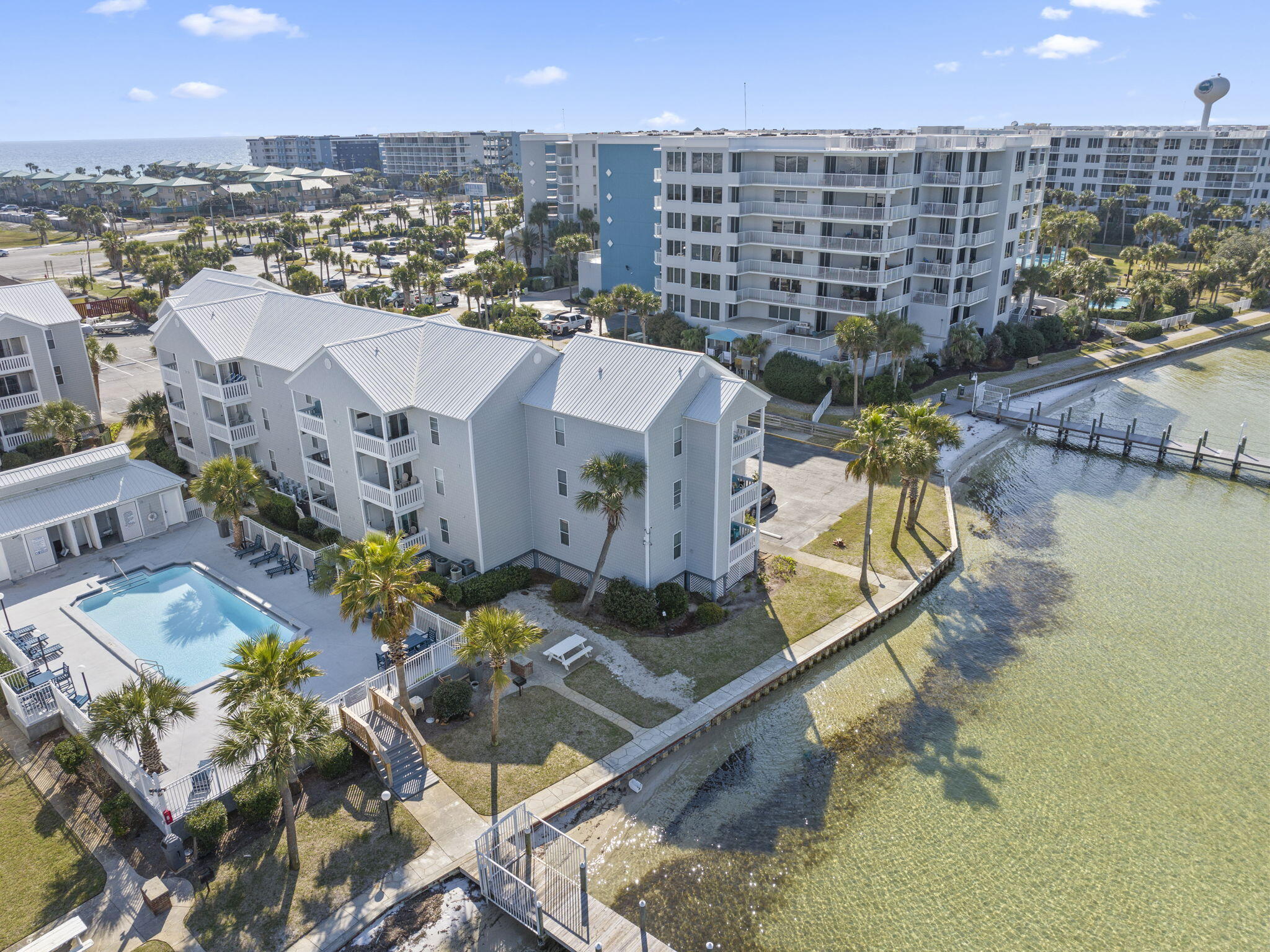 HERMITAGE CONDOMINIUM - Residential