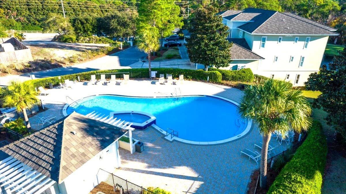 PINE RIDGE VILLAS - Residential