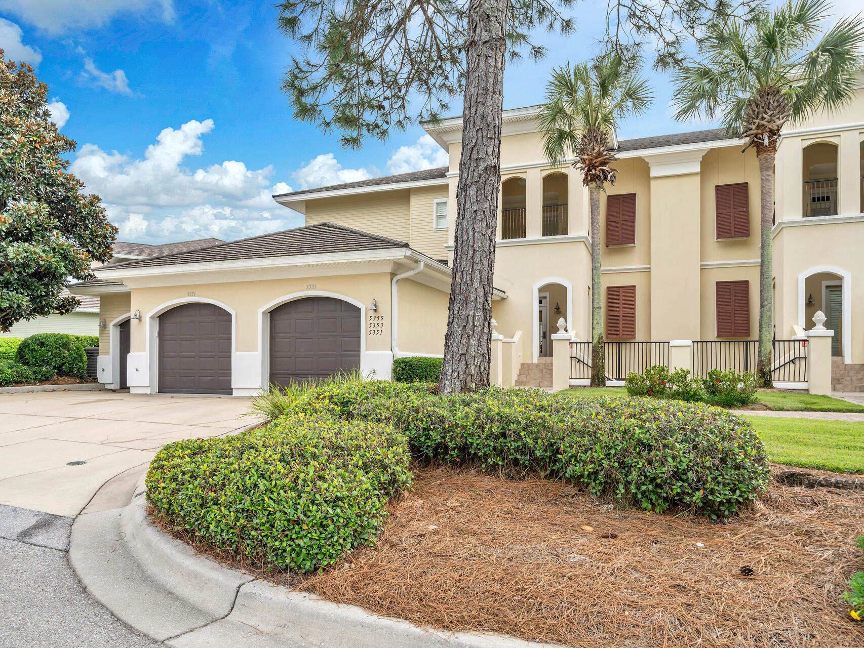 PINE RIDGE VILLAS - Residential