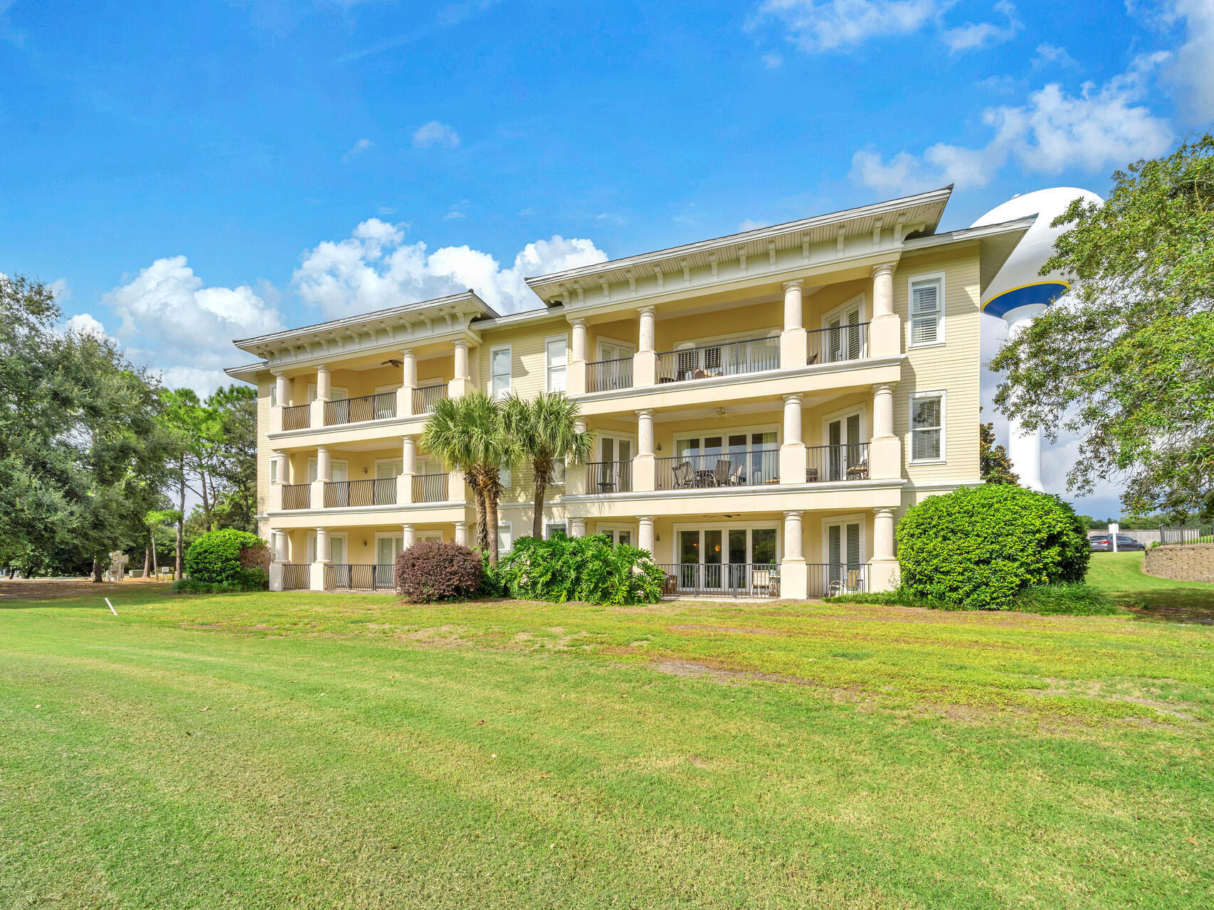 PINE RIDGE VILLAS - Residential