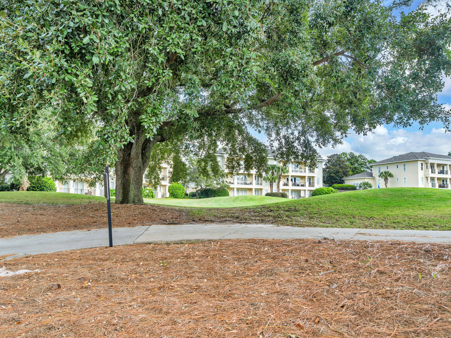 PINE RIDGE VILLAS - Residential