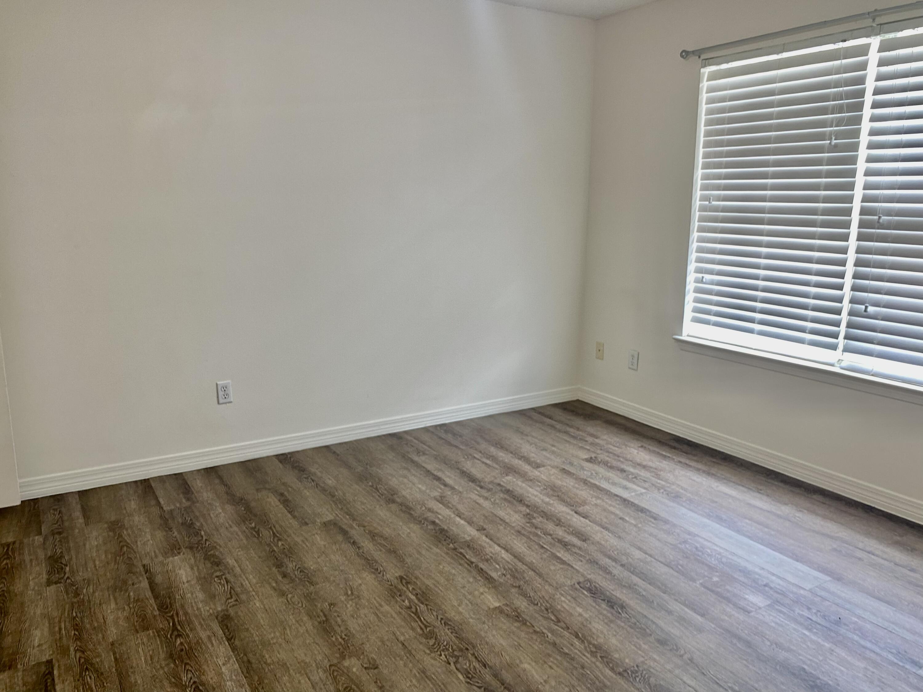 NAVARRE S/D 1ST ADDN - Residential