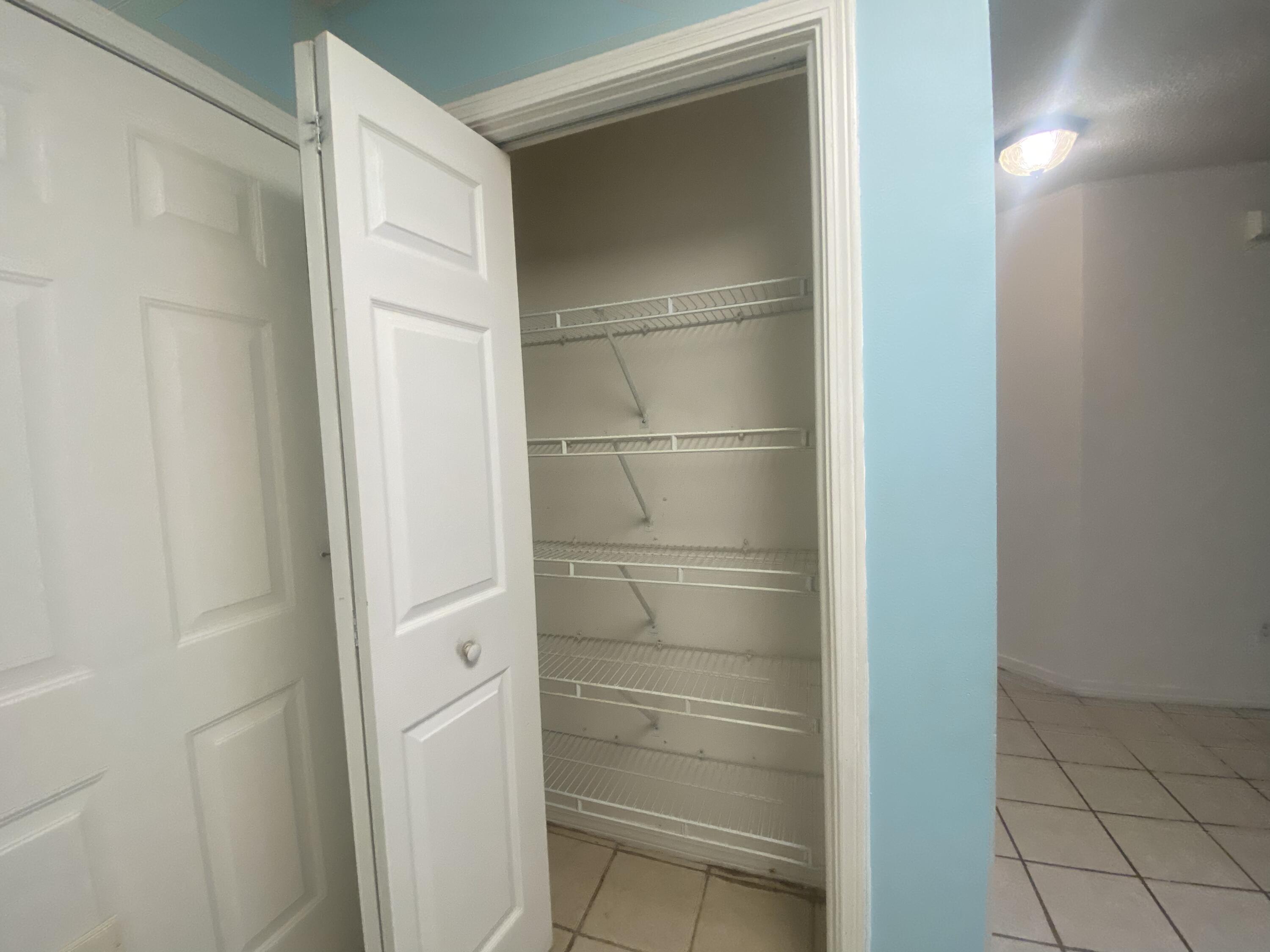 NAVARRE S/D 1ST ADDN - Residential