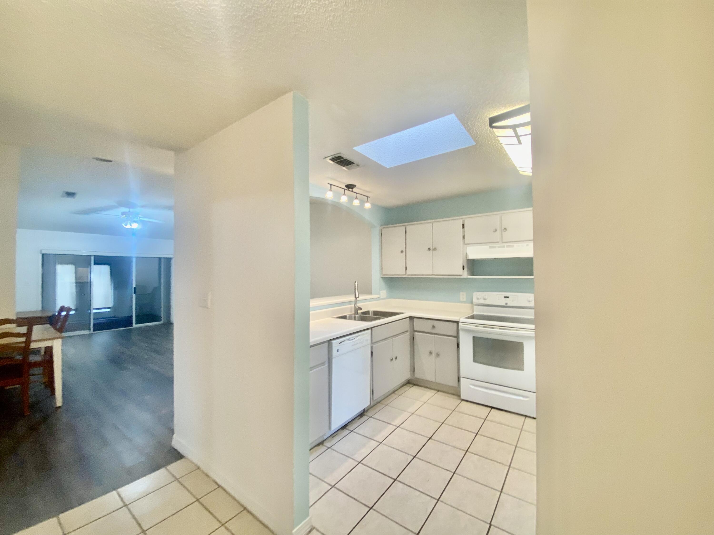 NAVARRE S/D 1ST ADDN - Residential