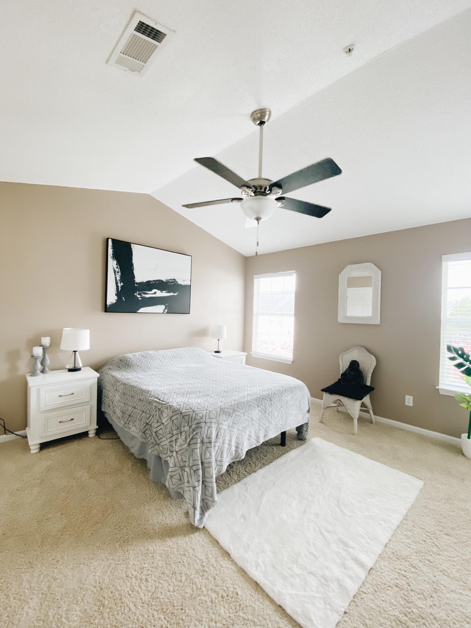 ROLLING PINES - Residential