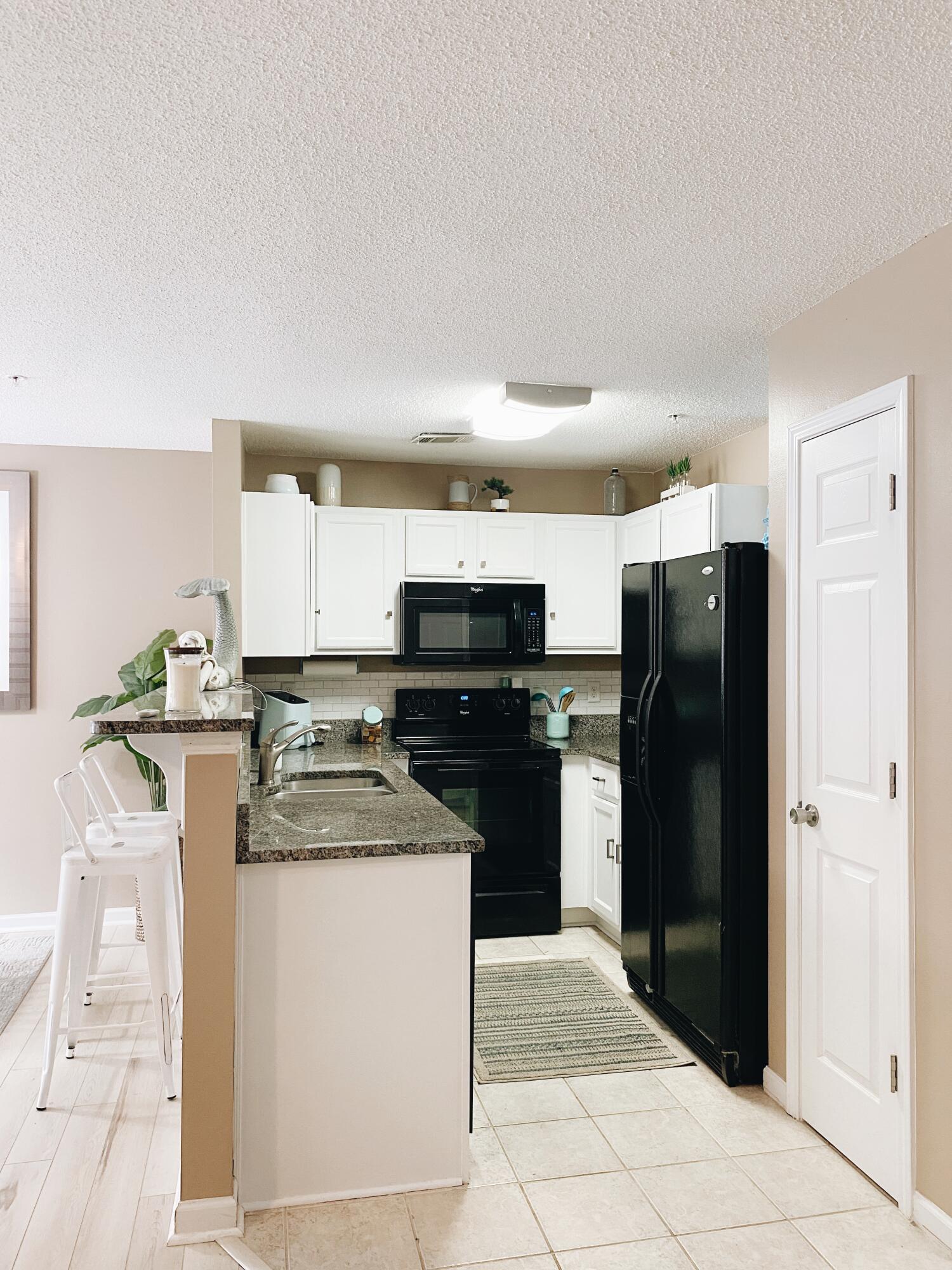 ROLLING PINES - Residential