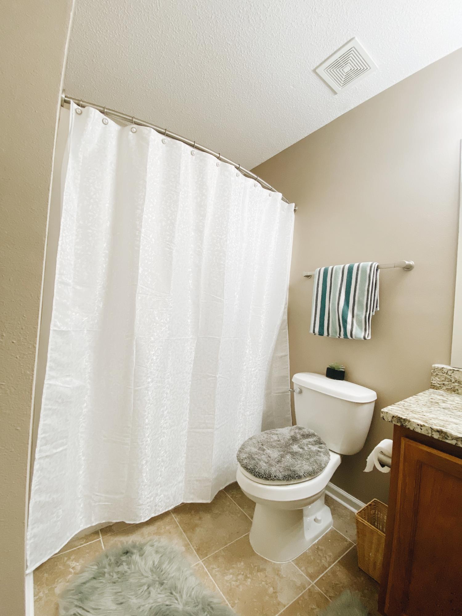 ROLLING PINES - Residential