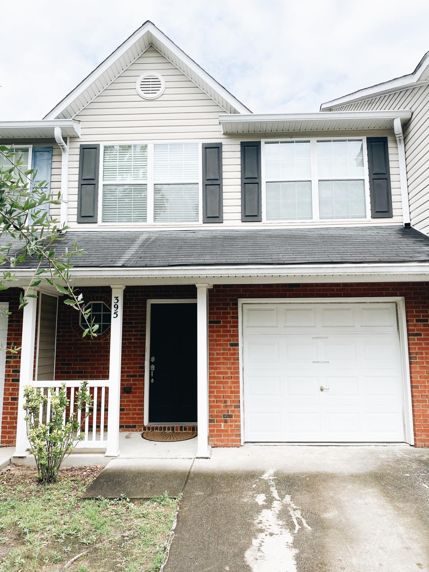 ROLLING PINES - Residential