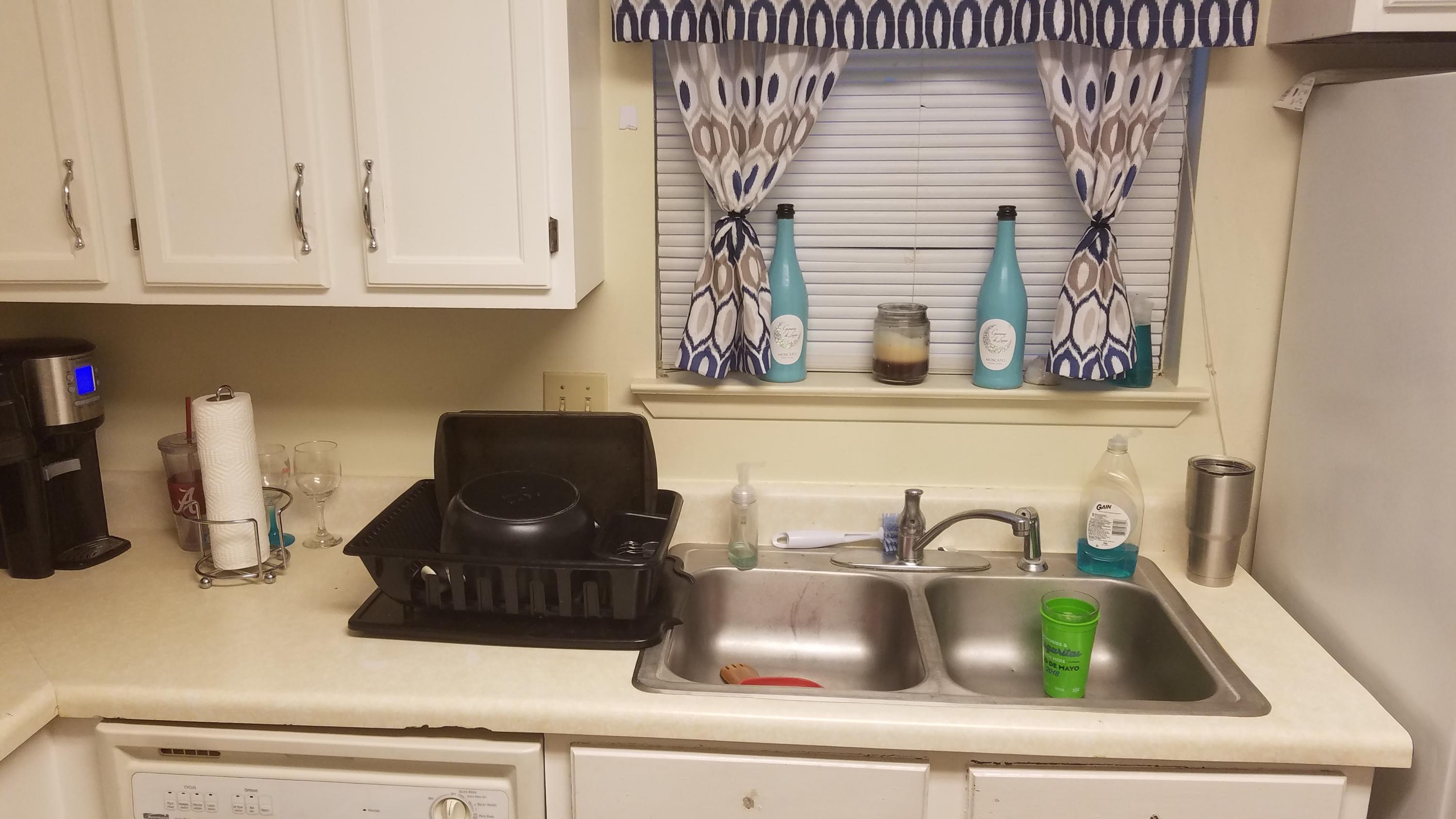 PINE SHADOWS T/H 1ST ADDN - Residential