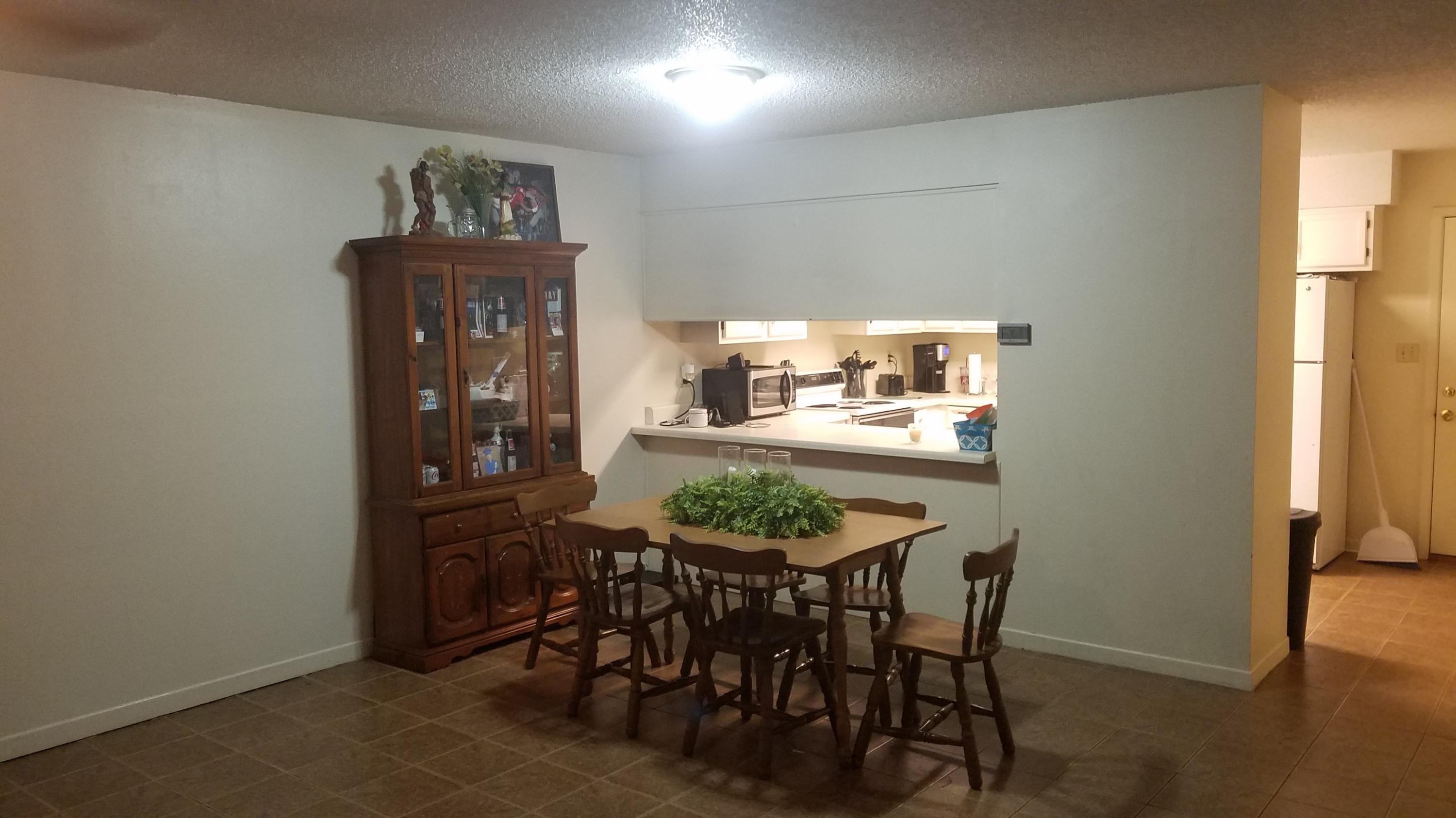 PINE SHADOWS T/H 1ST ADDN - Residential