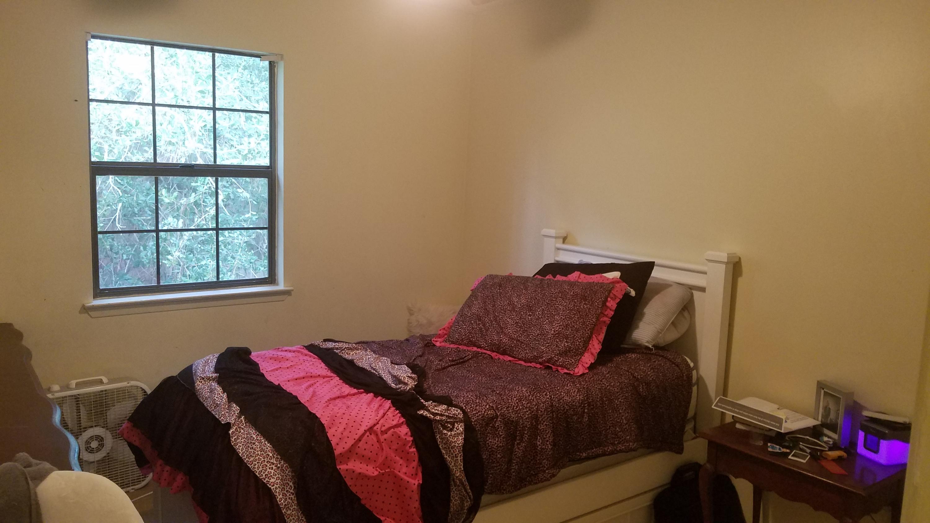 PINE SHADOWS T/H 1ST ADDN - Residential