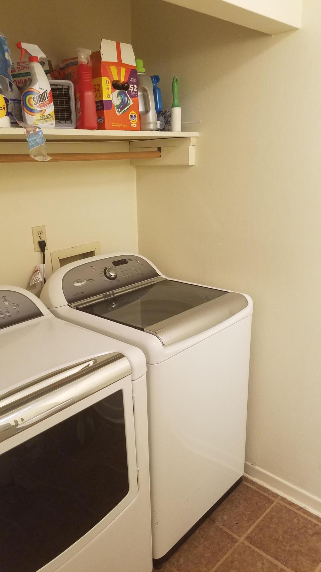 PINE SHADOWS T/H 1ST ADDN - Residential