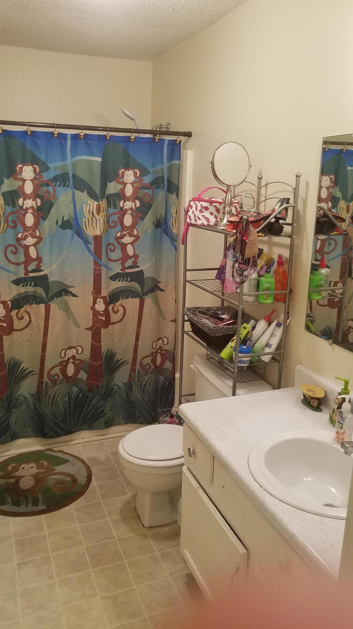 PINE SHADOWS T/H 1ST ADDN - Residential