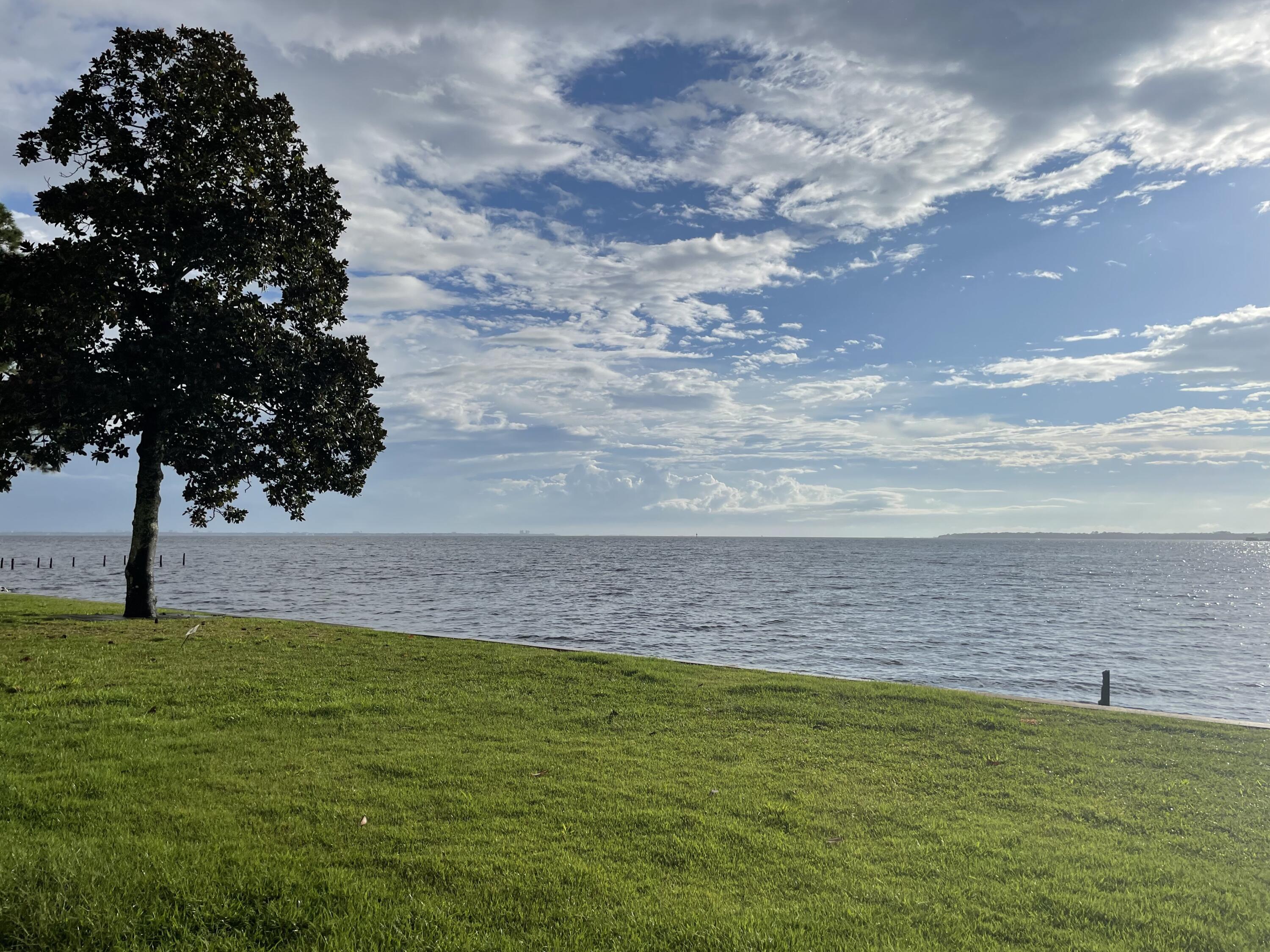 BAYSIDE VILLAS CONDO - Residential