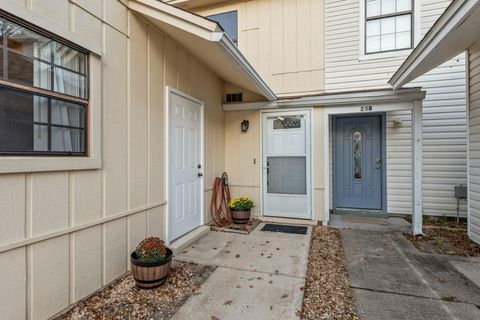 A home in Fort Walton Beach