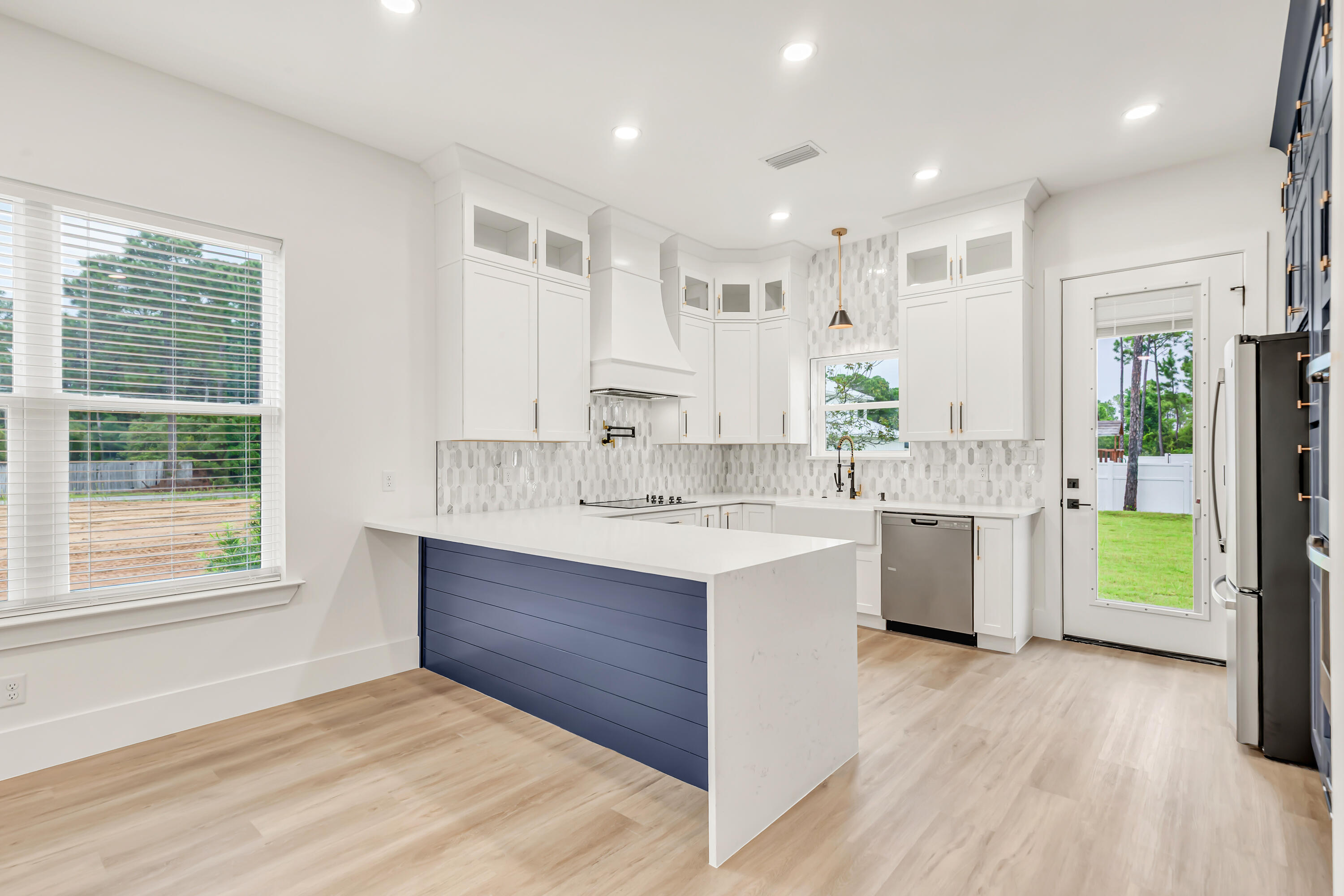 SHELTER COVE ESTATES - Residential