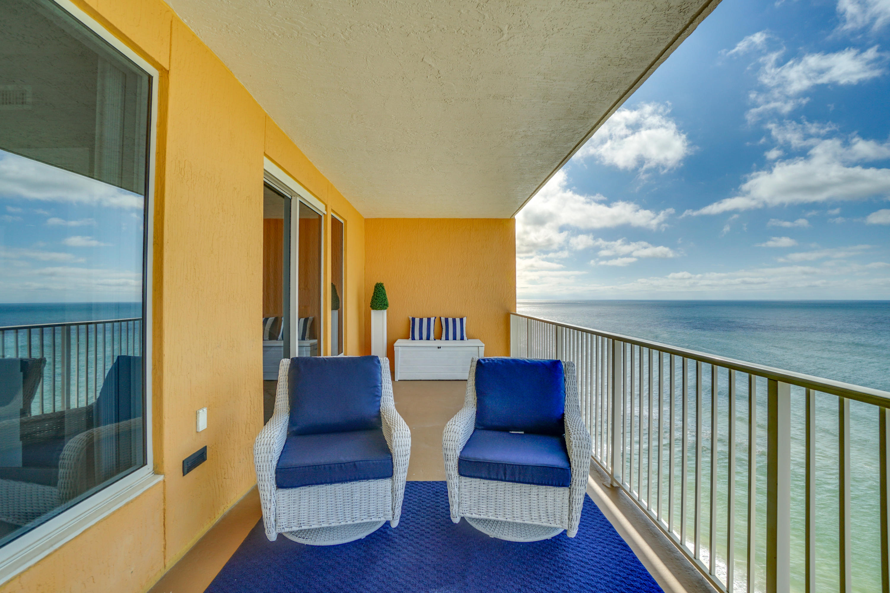 TREASURE ISLAND - Residential