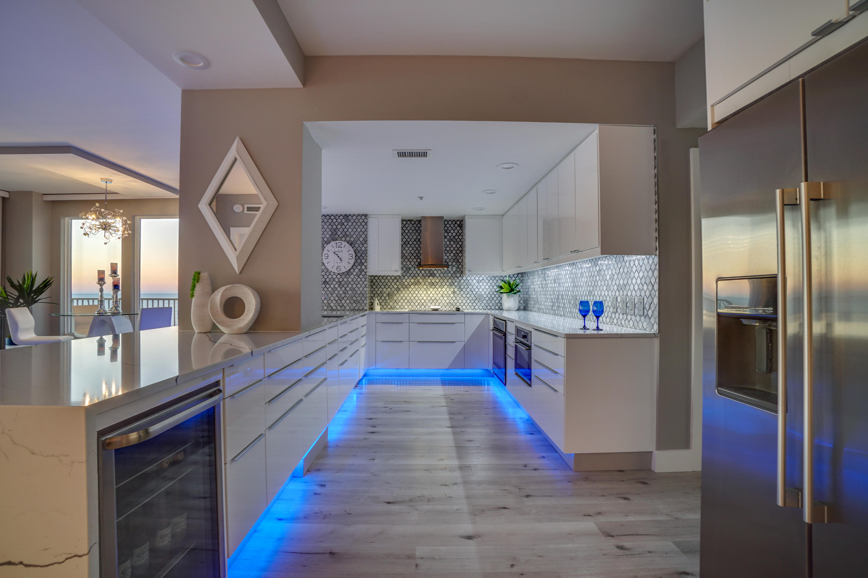 TREASURE ISLAND - Residential